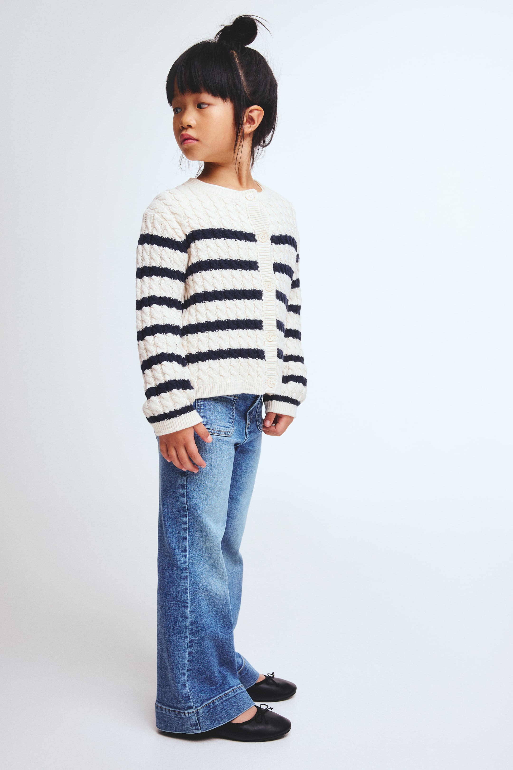 Büyük resmi görüntüle: Flared Jeans - Kot mavisi - ÇOCUK | H&M TR 2