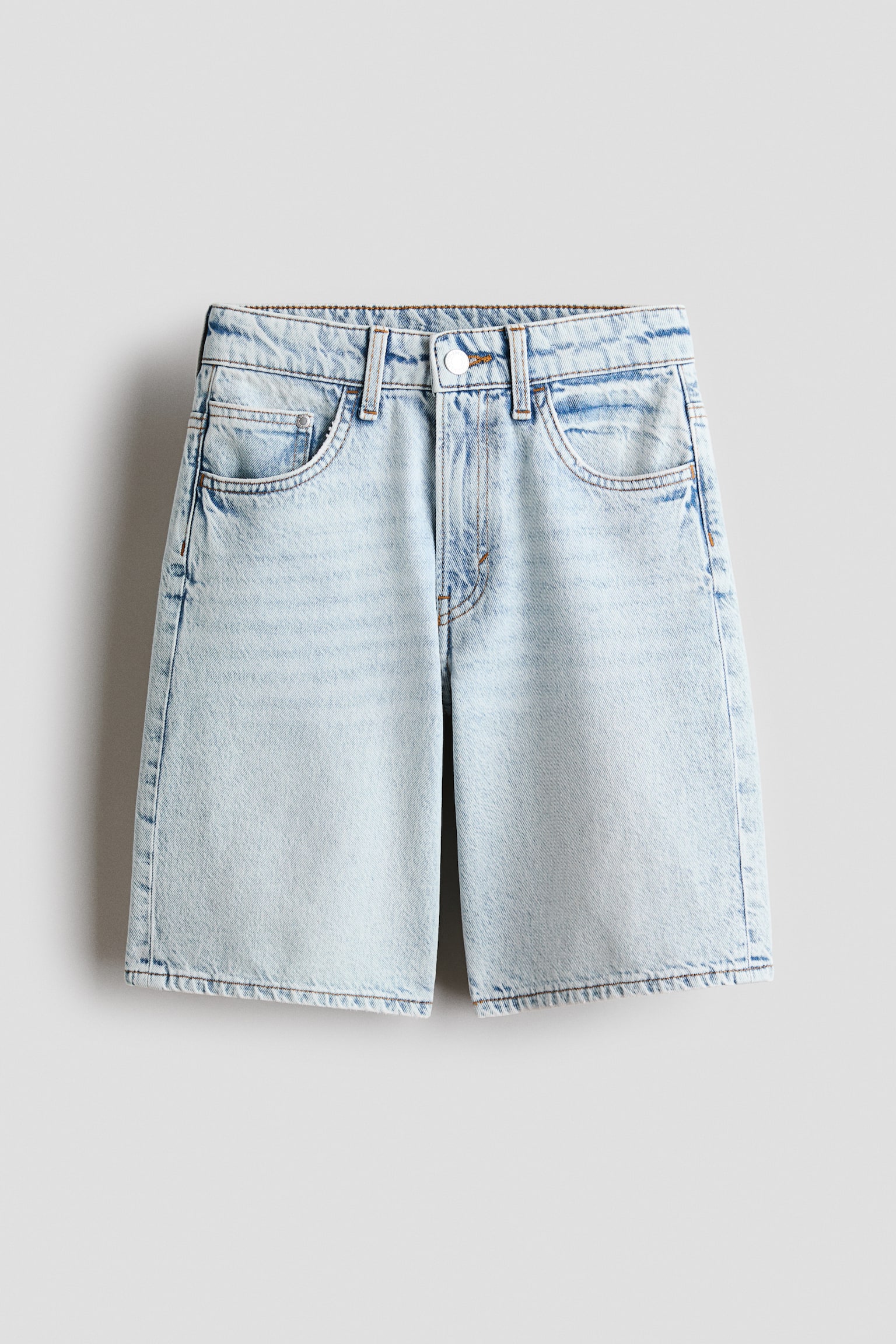 Baggy Fit Denim shorts - כחול ג'ינס בהיר/אפור כהה/אפור ג‘ינס כהה/כחול ג'ינס בהיר/כחול ג'ינס - 1