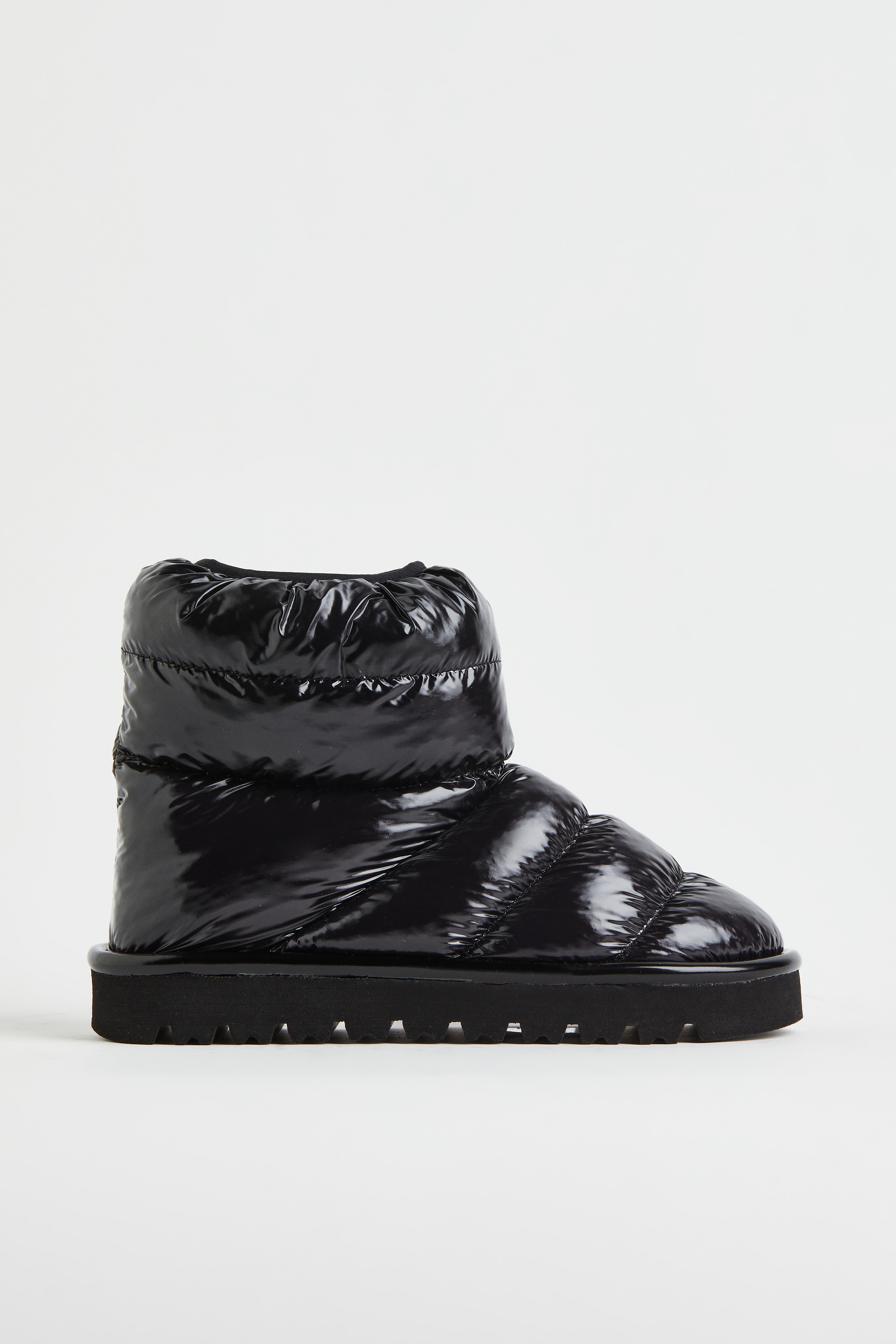 H&m moon boots hotsell