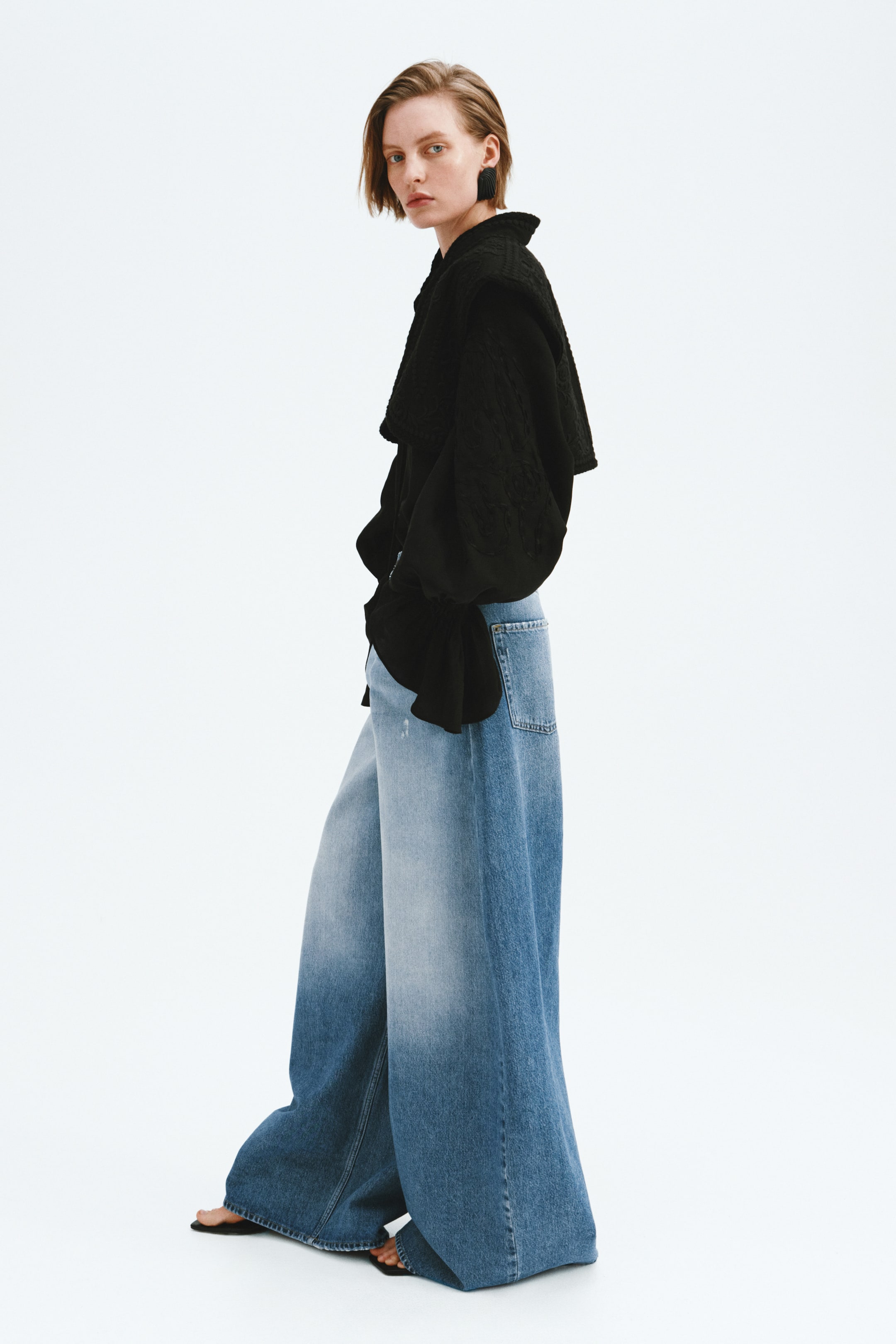 Barrel Leg Regular Jeans