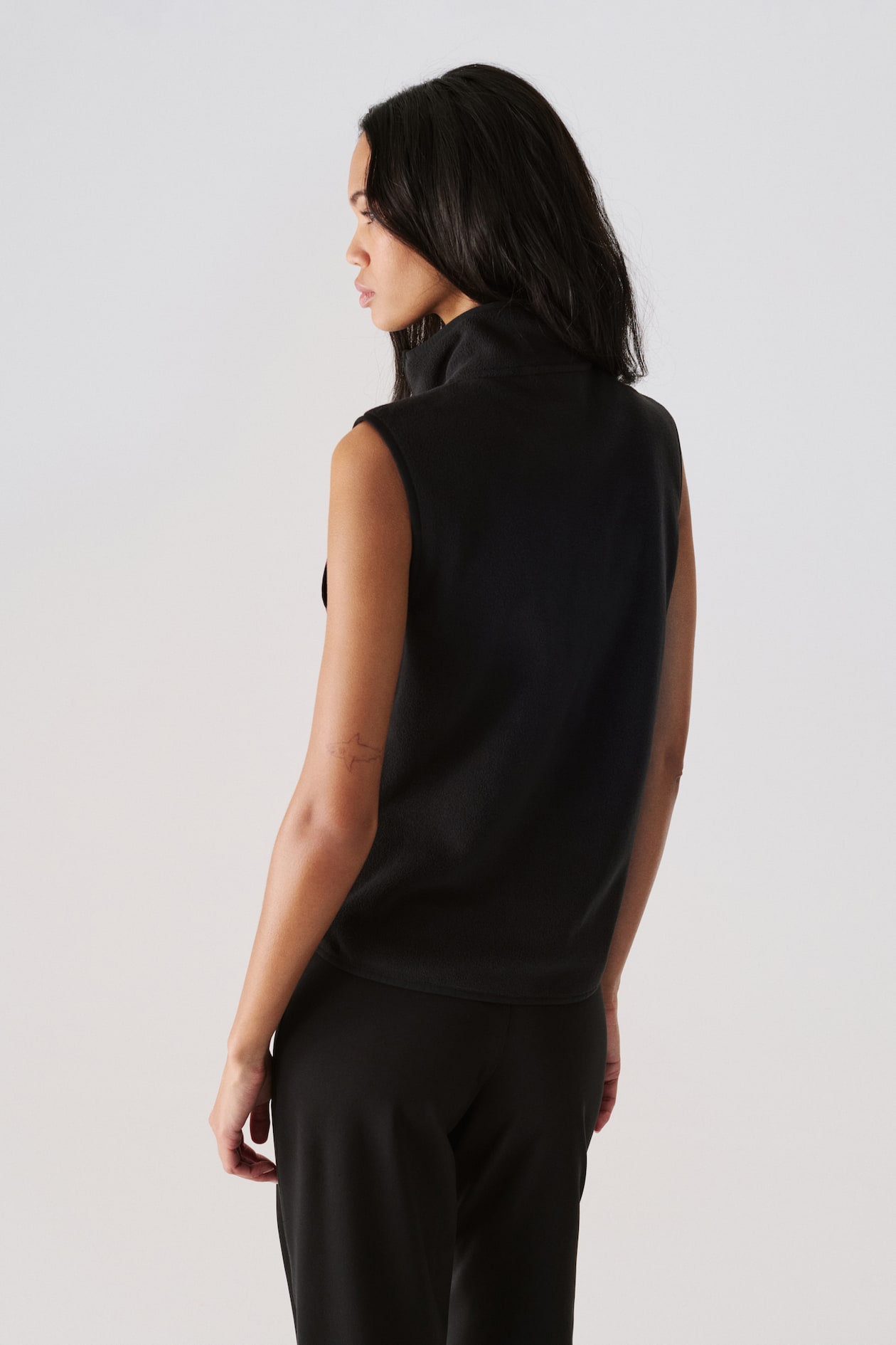 Regular-Fit Fleece Sports Vest - image 4