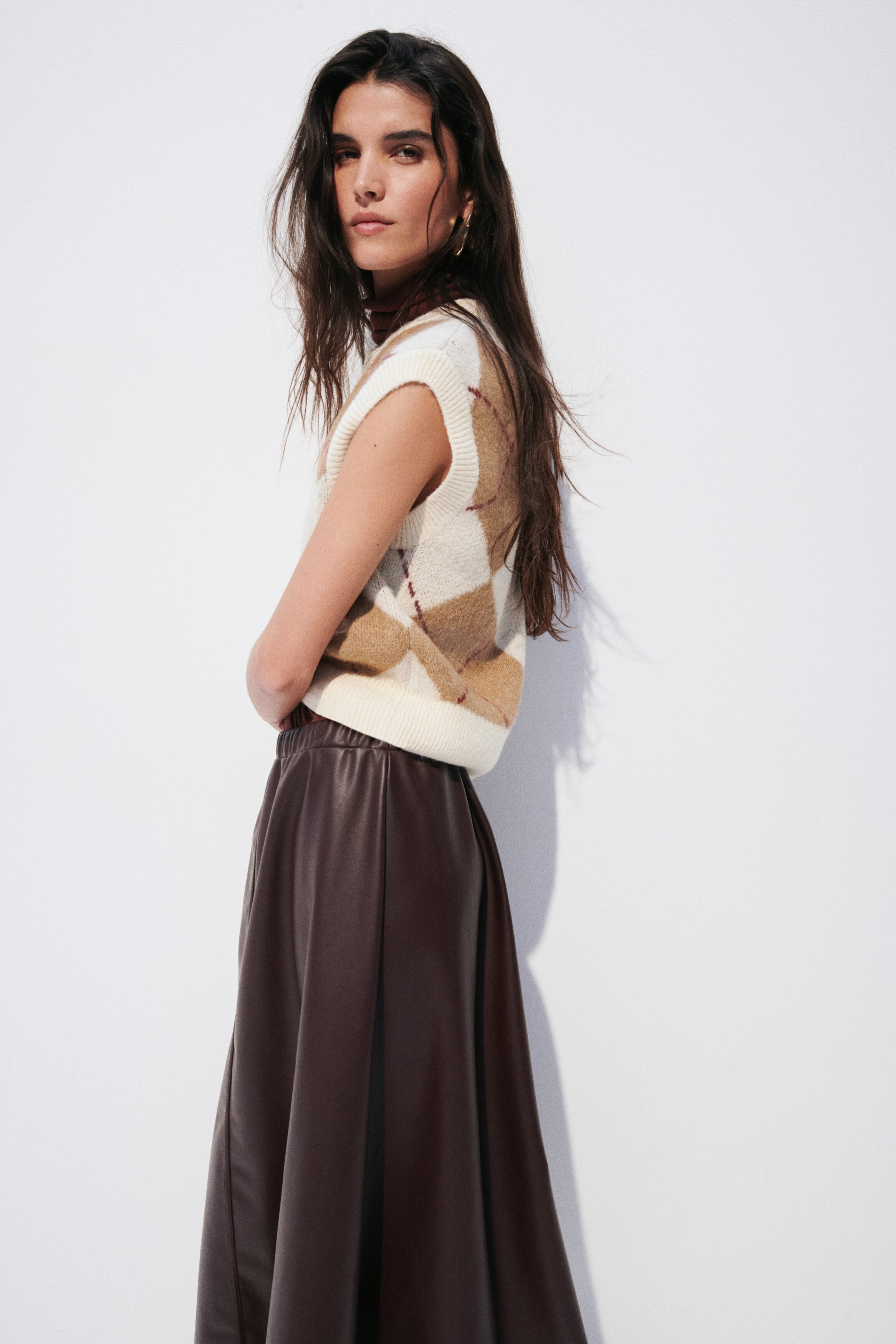 Jacquard Knit Vest-Light beige/Argyle pattern