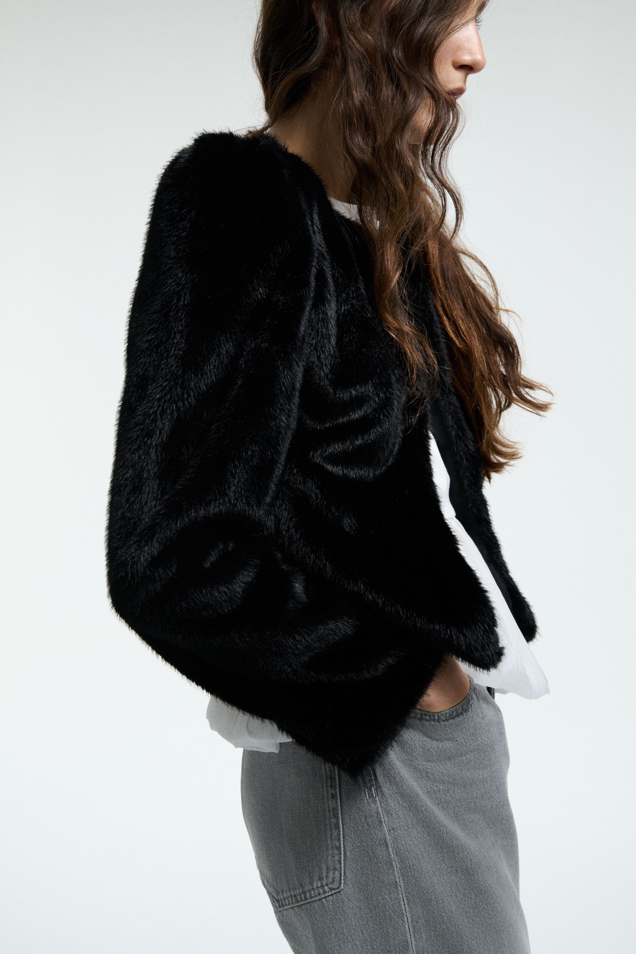 Zobrazit větší obrázek: Fluffy jacket - Černá - ŽENY | H&M CZ 5