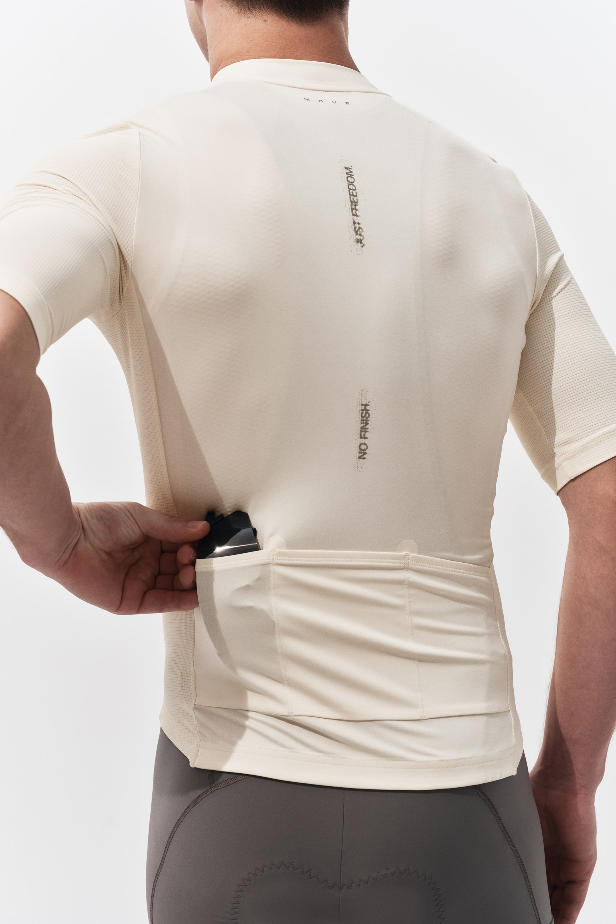 T-shirt vélo athlétique DryMove🅪