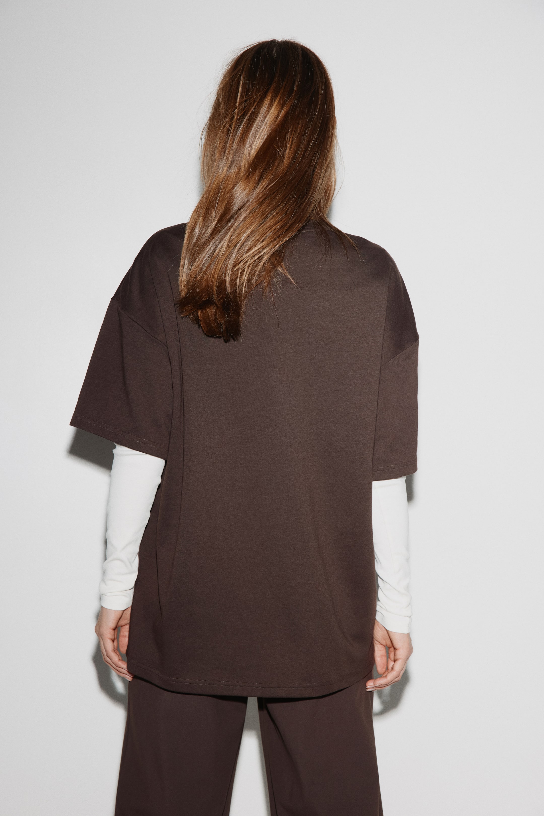 Ingrandisci l'immagine: T-shirt traspirante Oversize Fit - Marrone scuro - DONNA | H&M CH 4