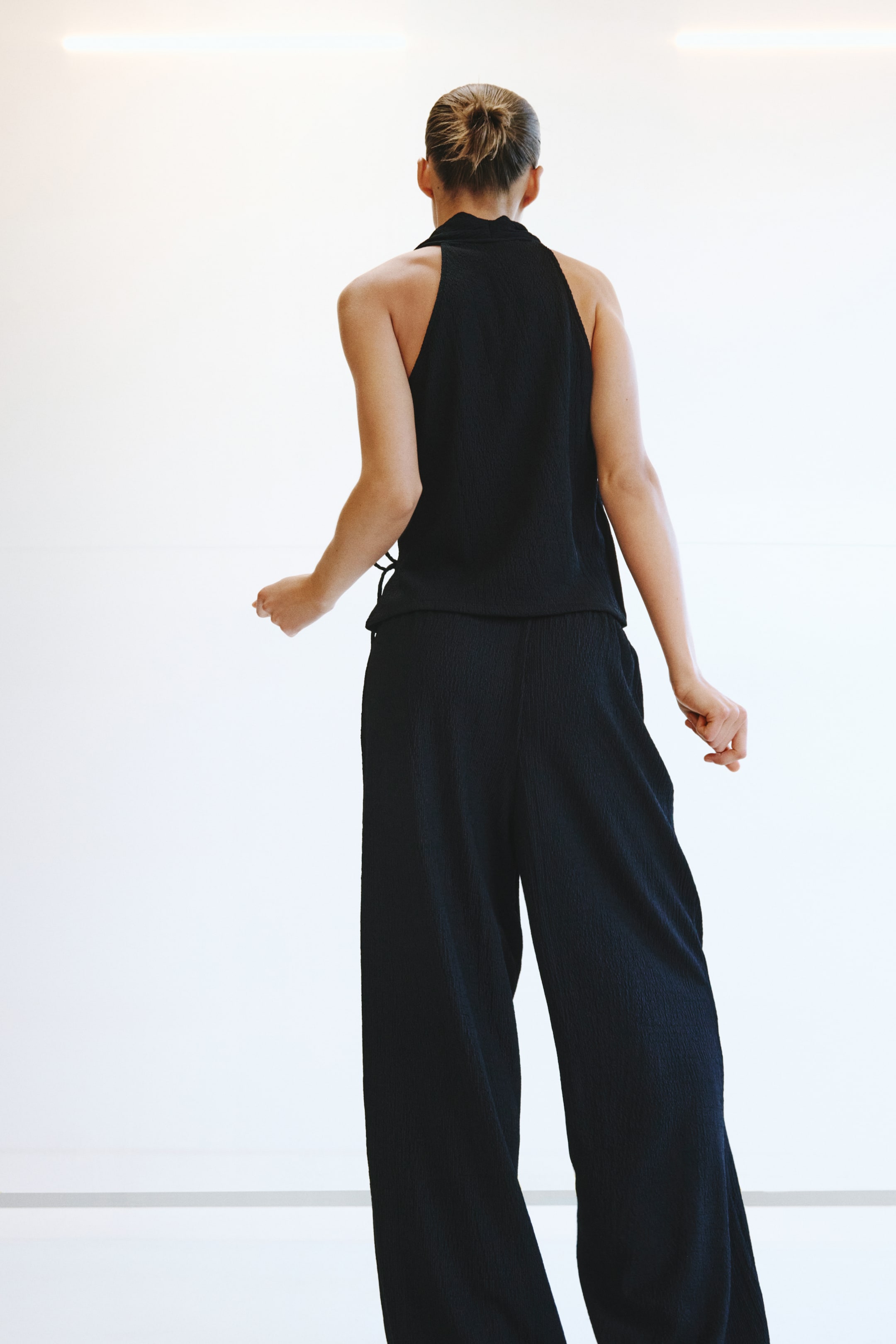 Женские брюки H&M Textured Drawstring Pants — фото 4