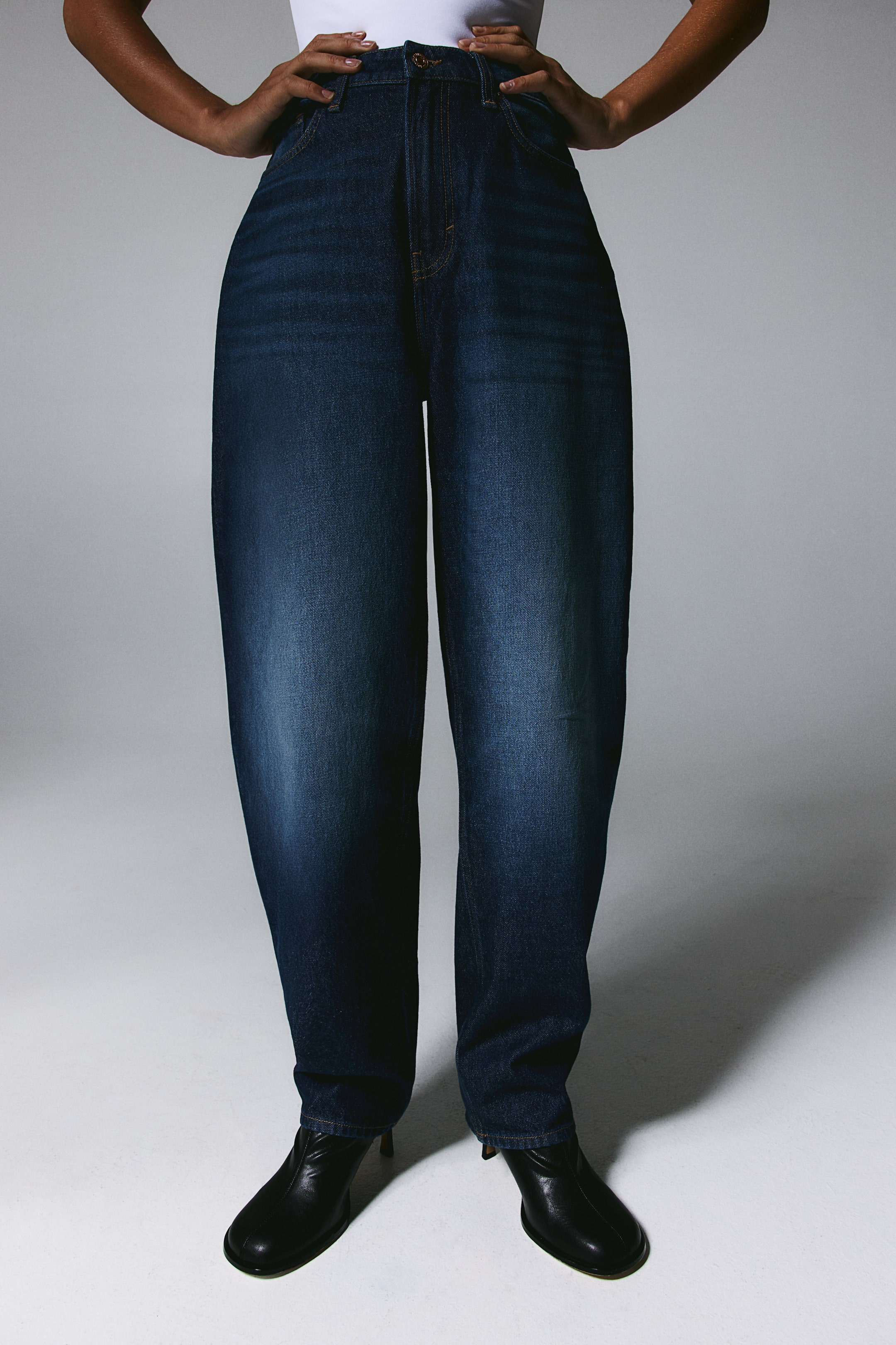 Barrel High Jeans - Dark denim blue - Ladies | H&M GB 3