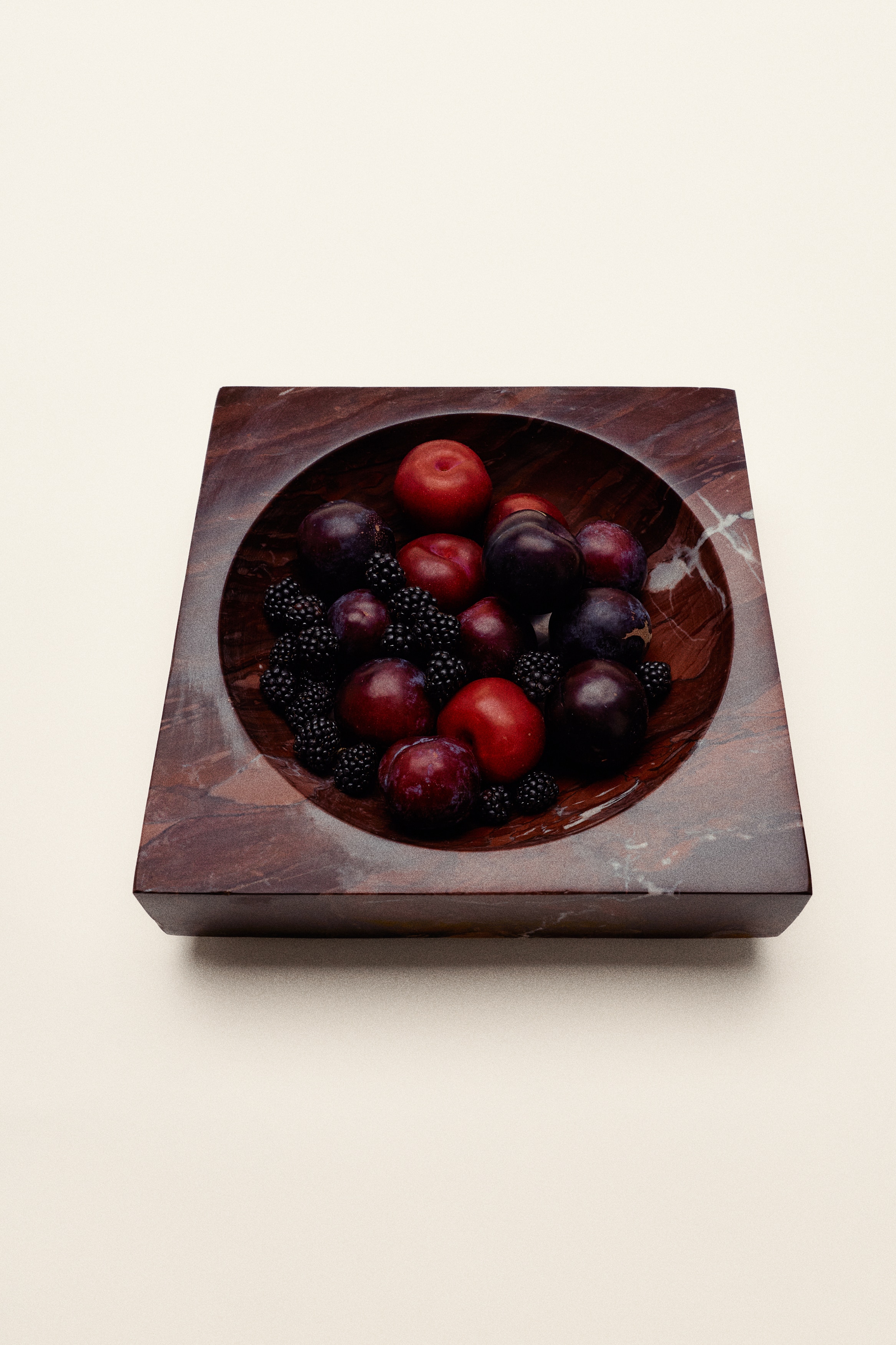 Marble serving bowl - Vinröd/Marmorerad