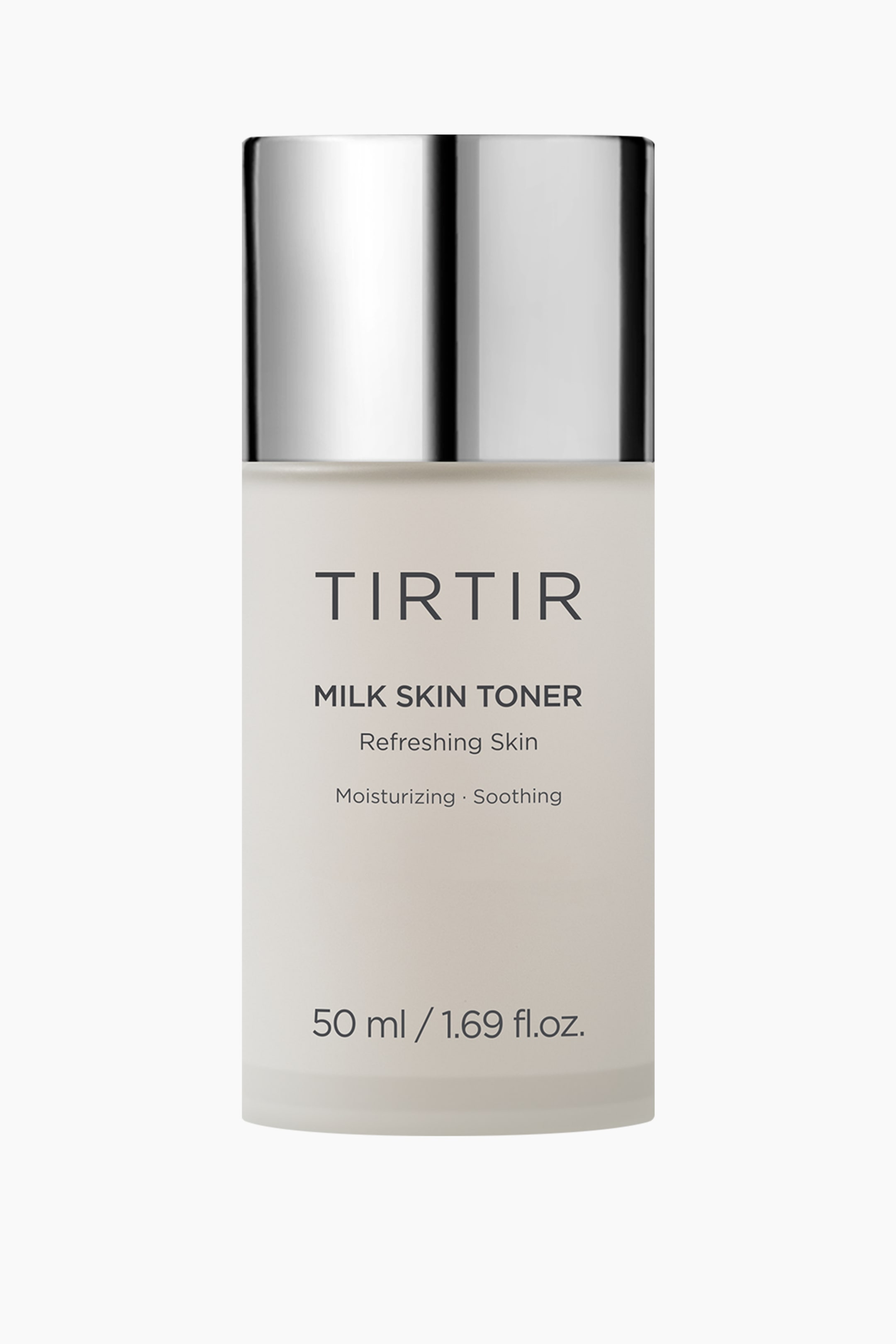 Visa större bild: En cylindrisk TIRTIR Milk Skin Toner-flaska står upprätt, med en genomskinlig vit kropp och ett metalliskt silverlock. På framsidan av flaskan visas varumärket TIRTIR, produktnamnet Milk Skin Toner, hudfördelar och volym i svart text.