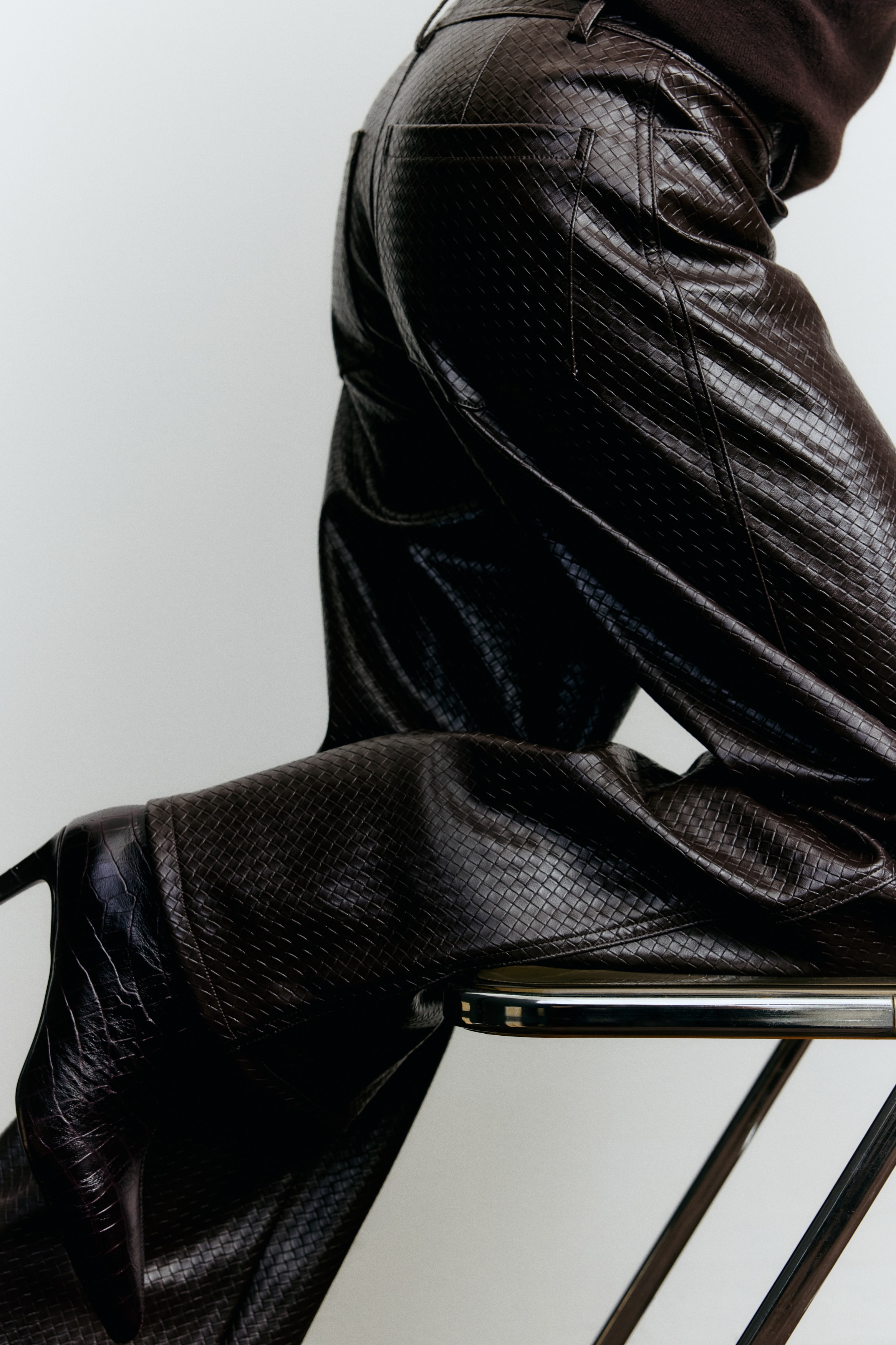 Women's Dark brown Coated Pants | H&M CA