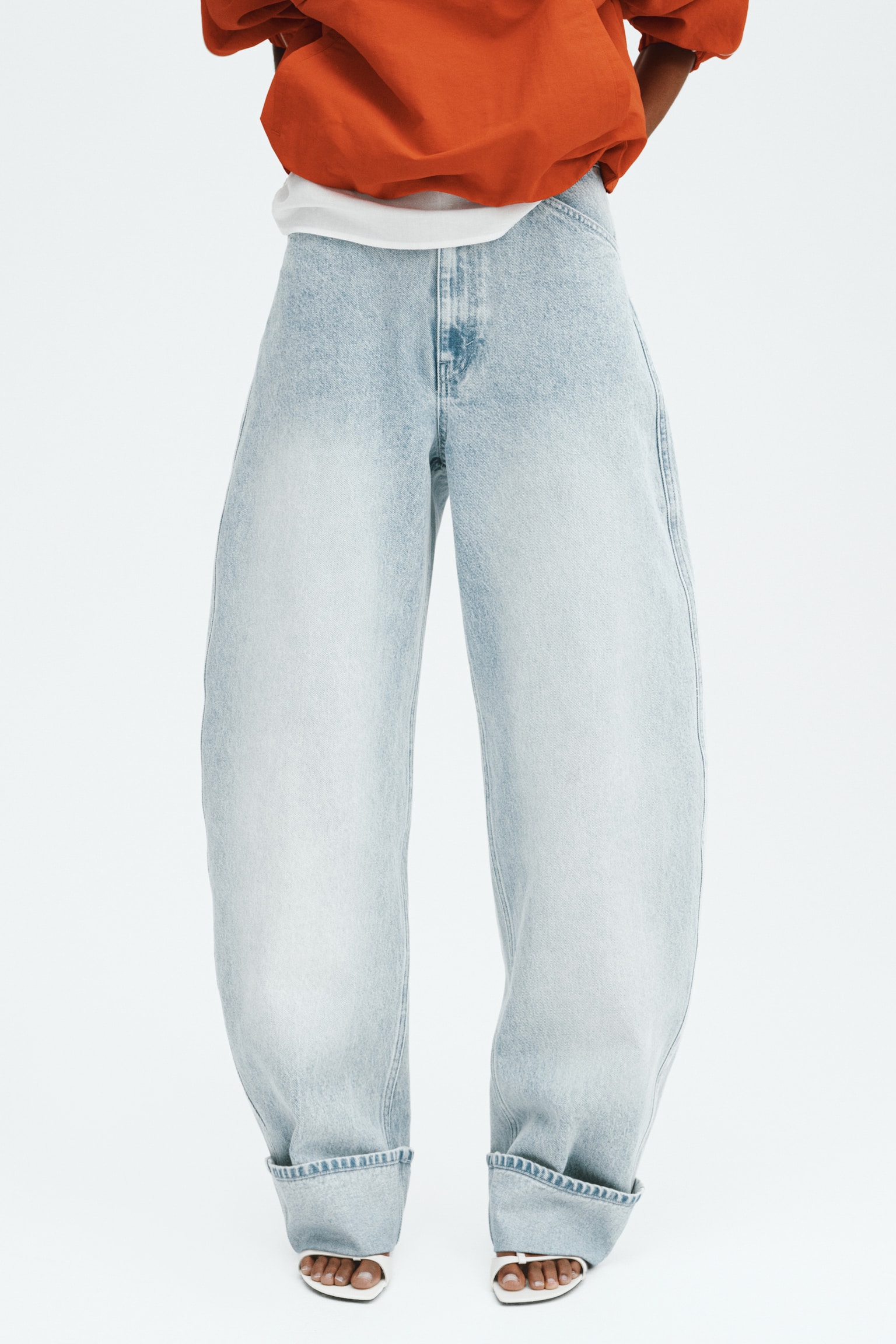 Barrel Leg Regular Waist Jeans - Pale denim blue/Cream - 6