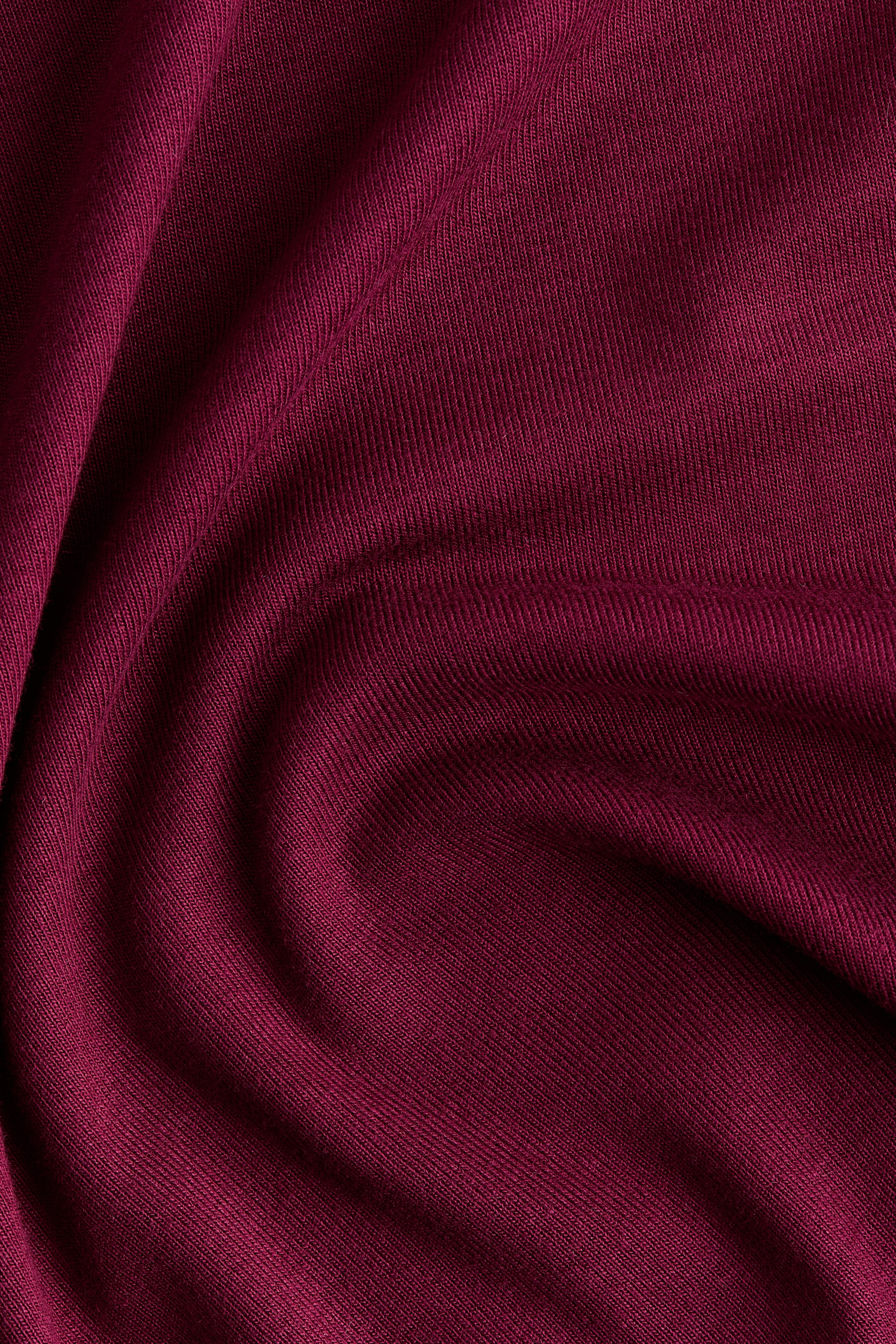 Long-Sleeved Fine-Knit Top