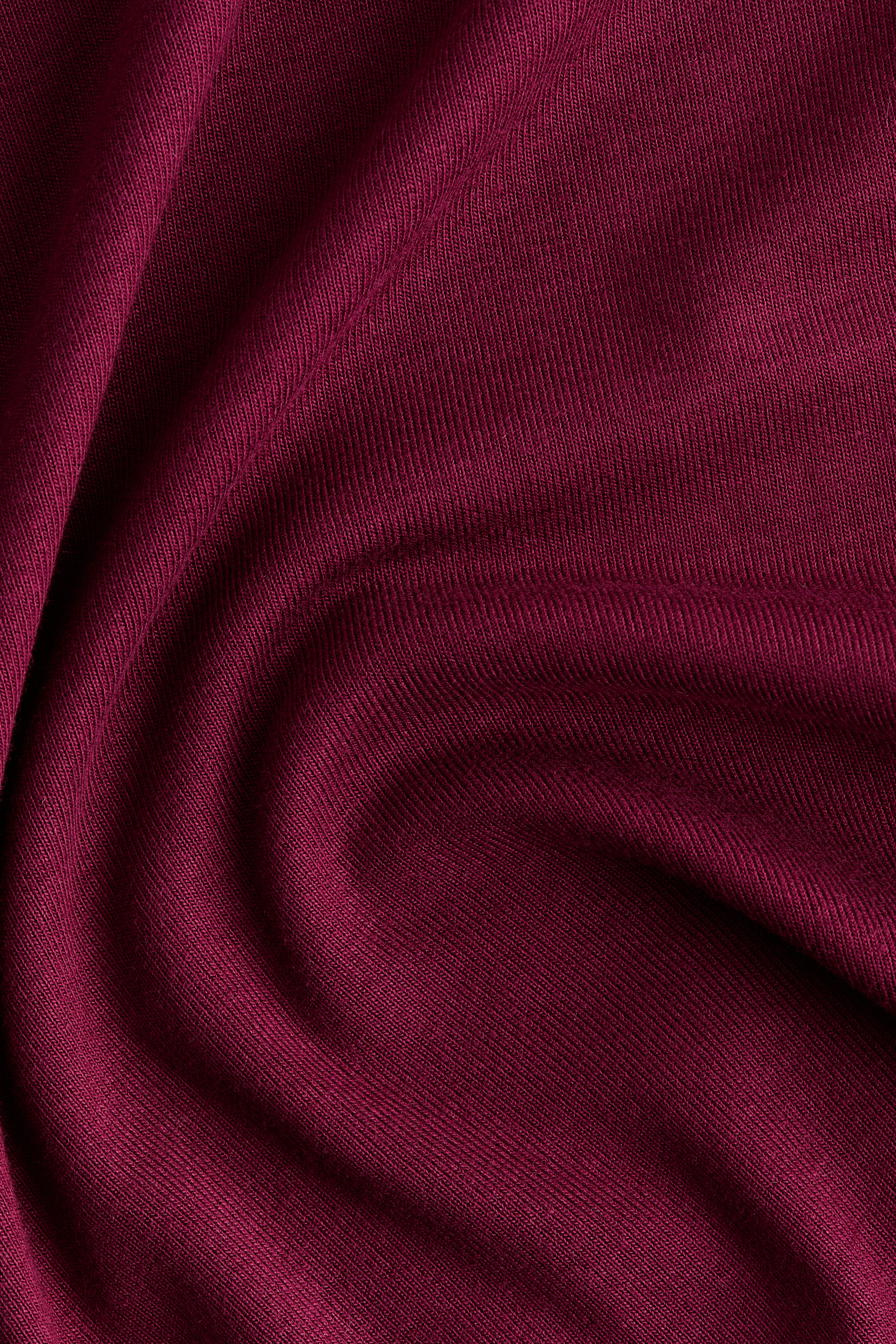 Long-Sleeved Fine-Knit Top