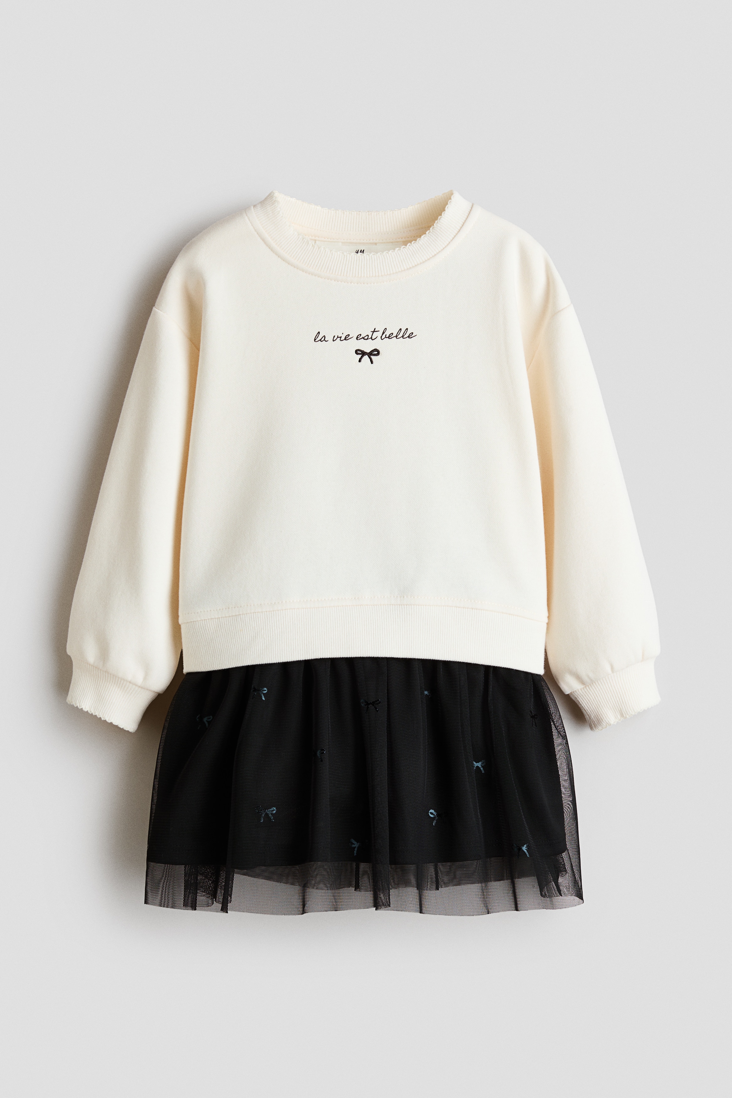 Tulle-skirt sweatshirt dressModel