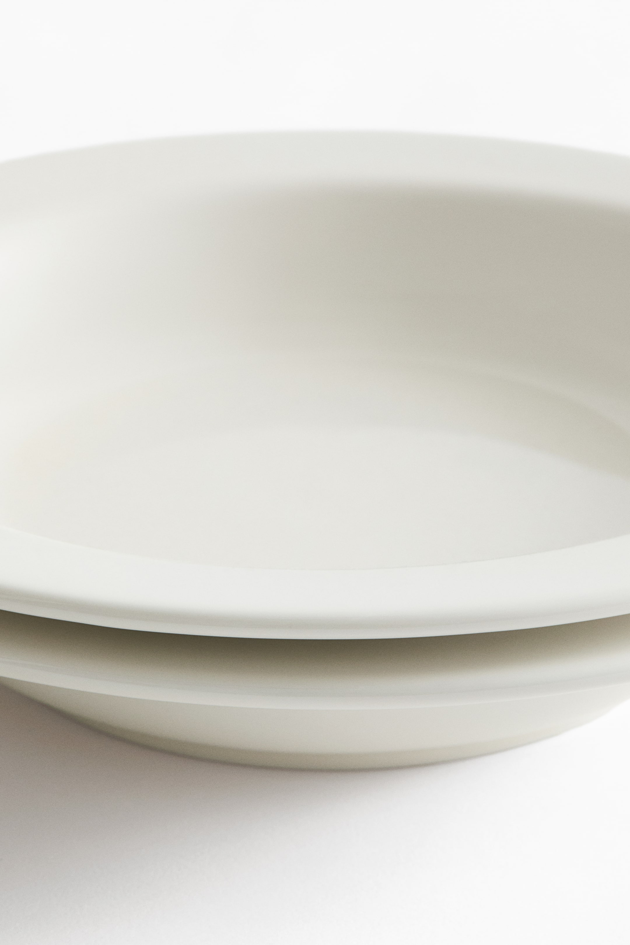 2-Pack Deep Porcelain Plates