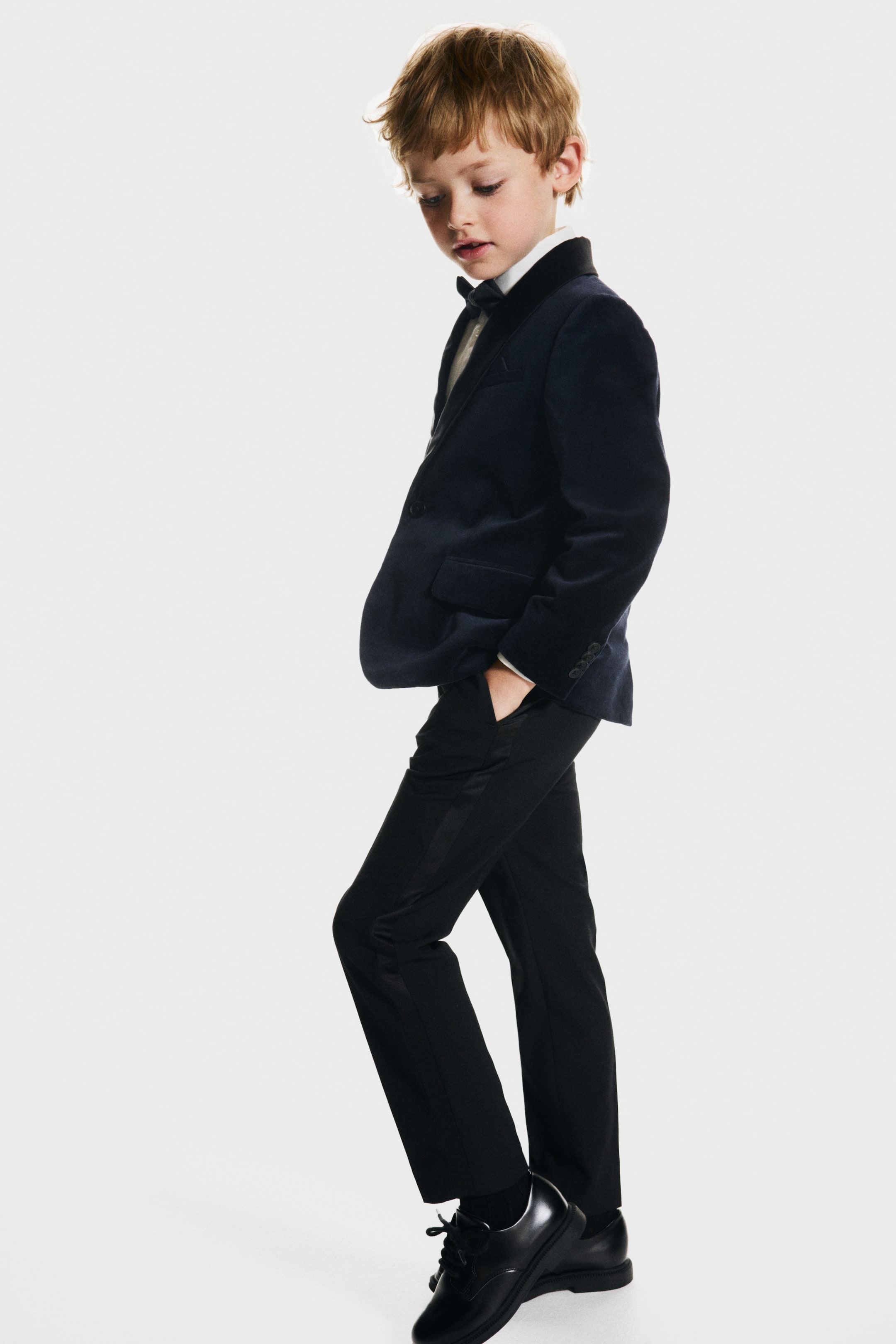 View larger image: Velvet tuxedo jacket - Navy blue - Kids | H&M GB 3