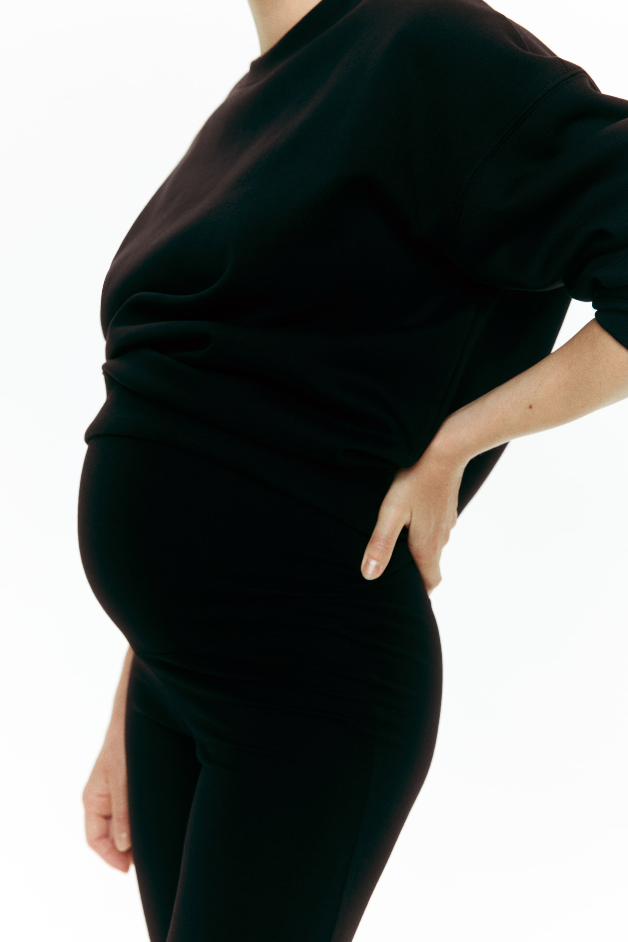 Женские брюки H&M MAMA Before & After Flared Pants — фото 5