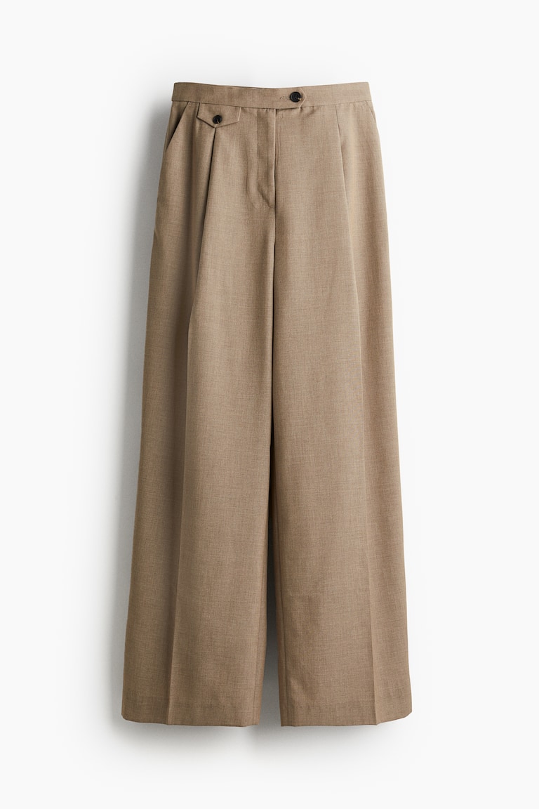 Pantalone na ivicu