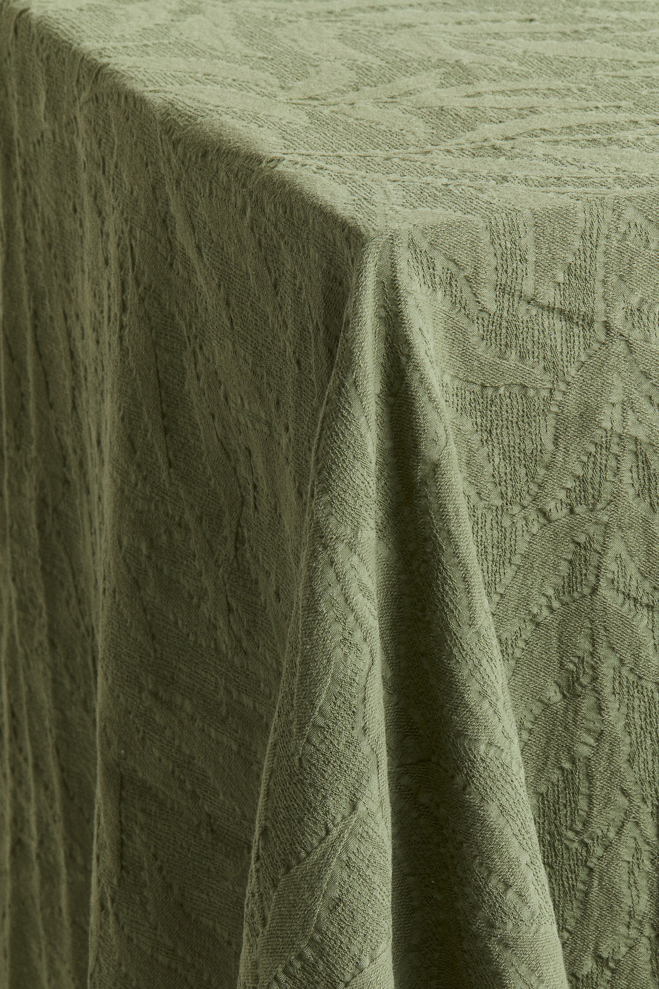 Jacquard-weave cotton tablecloth