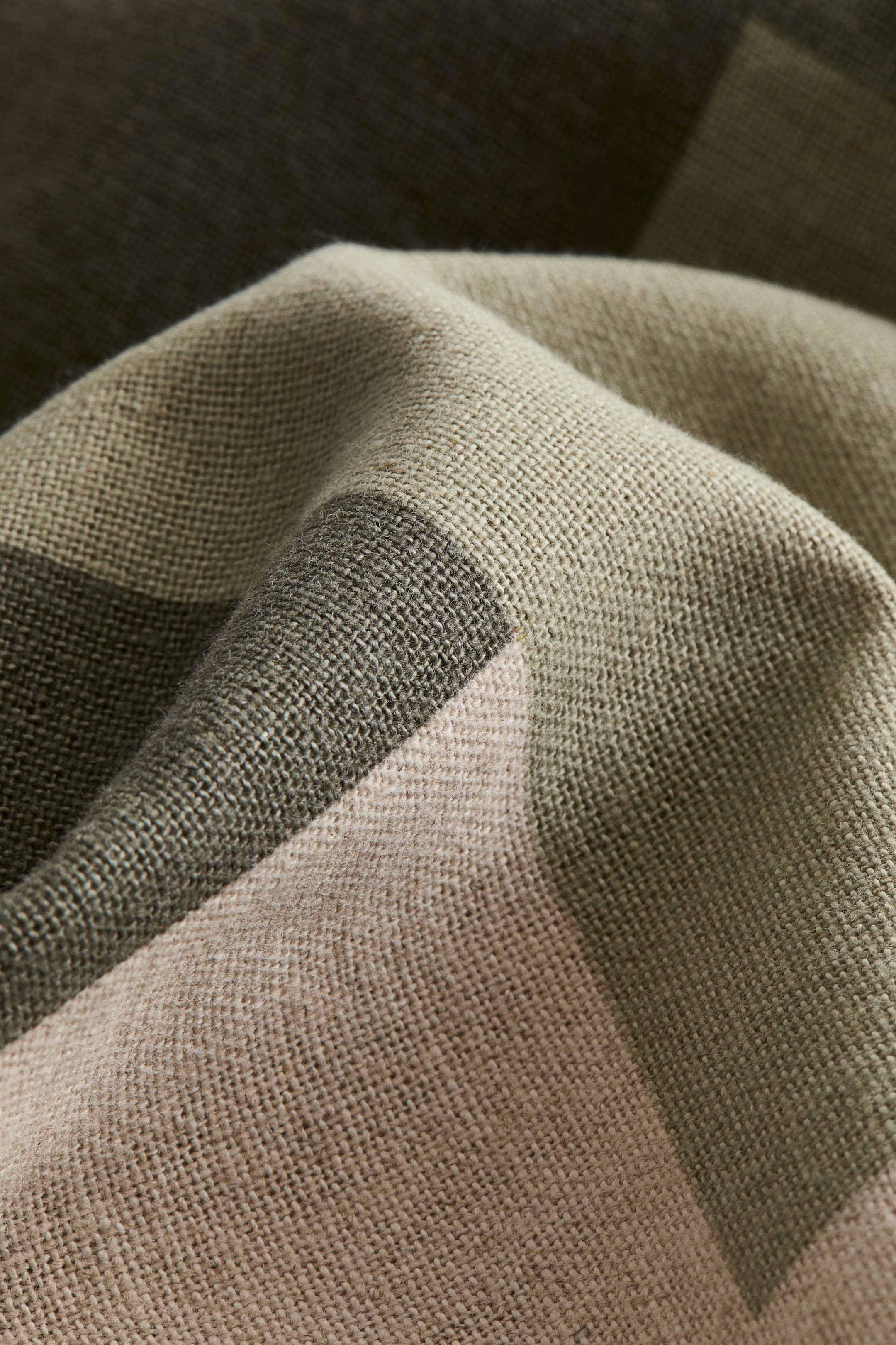 Visualizza immagine più grande: Copricuscino in misto lino - Verde salvia/beige - HOME | H&M IT 3