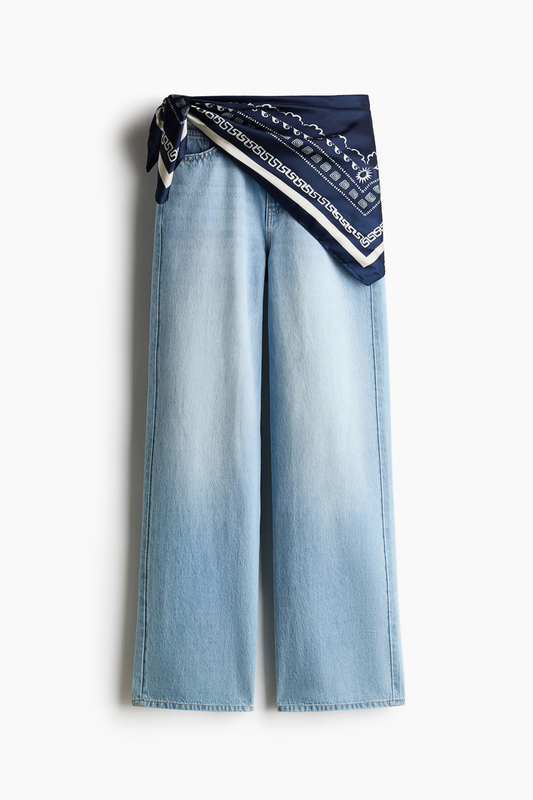 Jean droit taille haute avec détail foulard