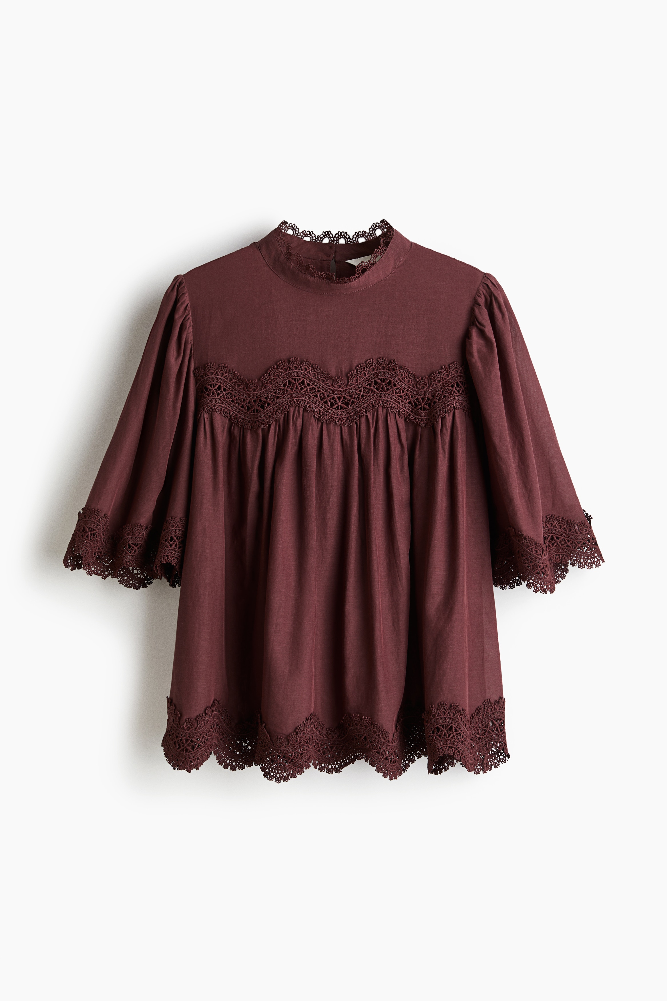 Bluse med blondedetaljer - Vinrød/Hvid