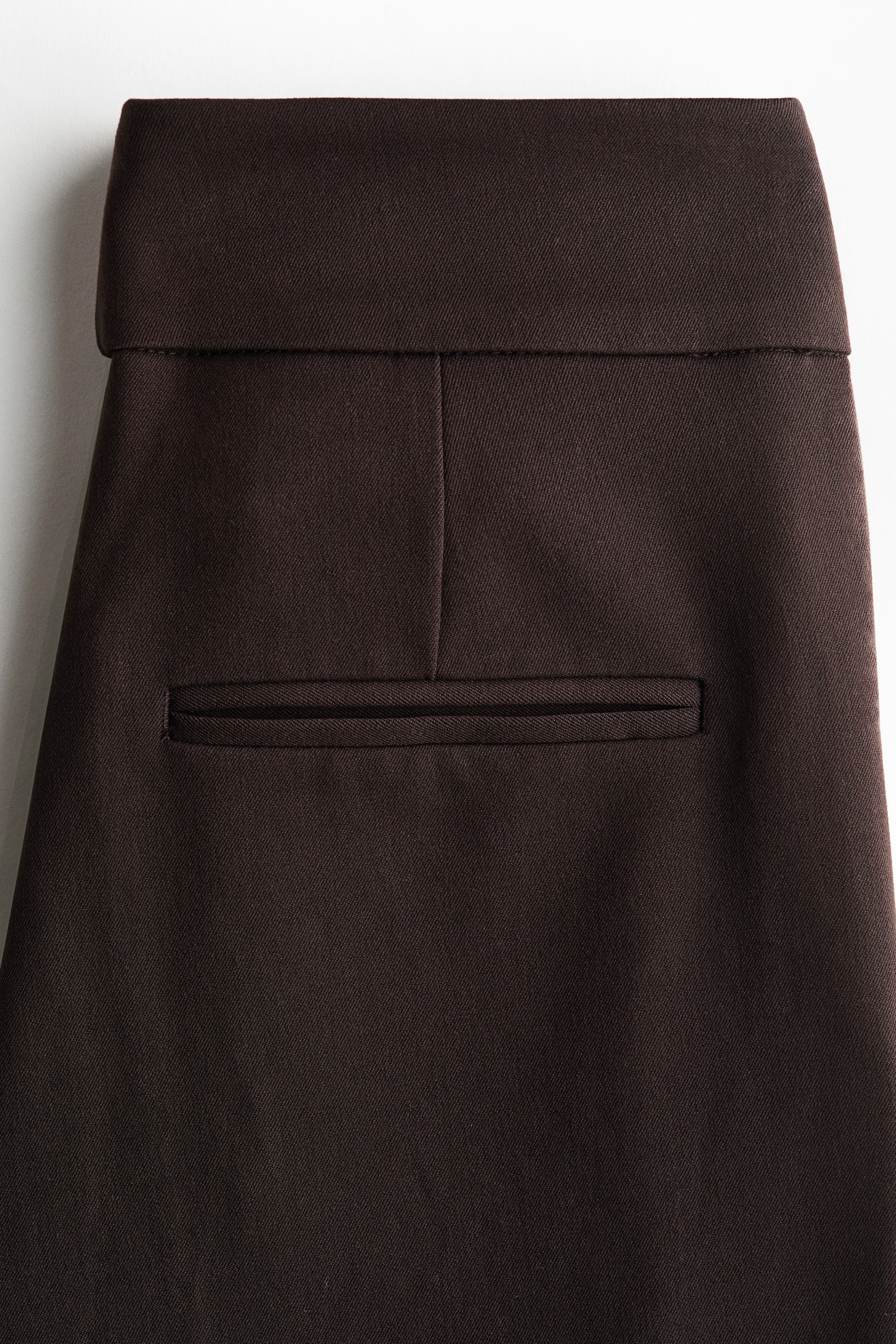 Pantalon coupe bottillon en sergé