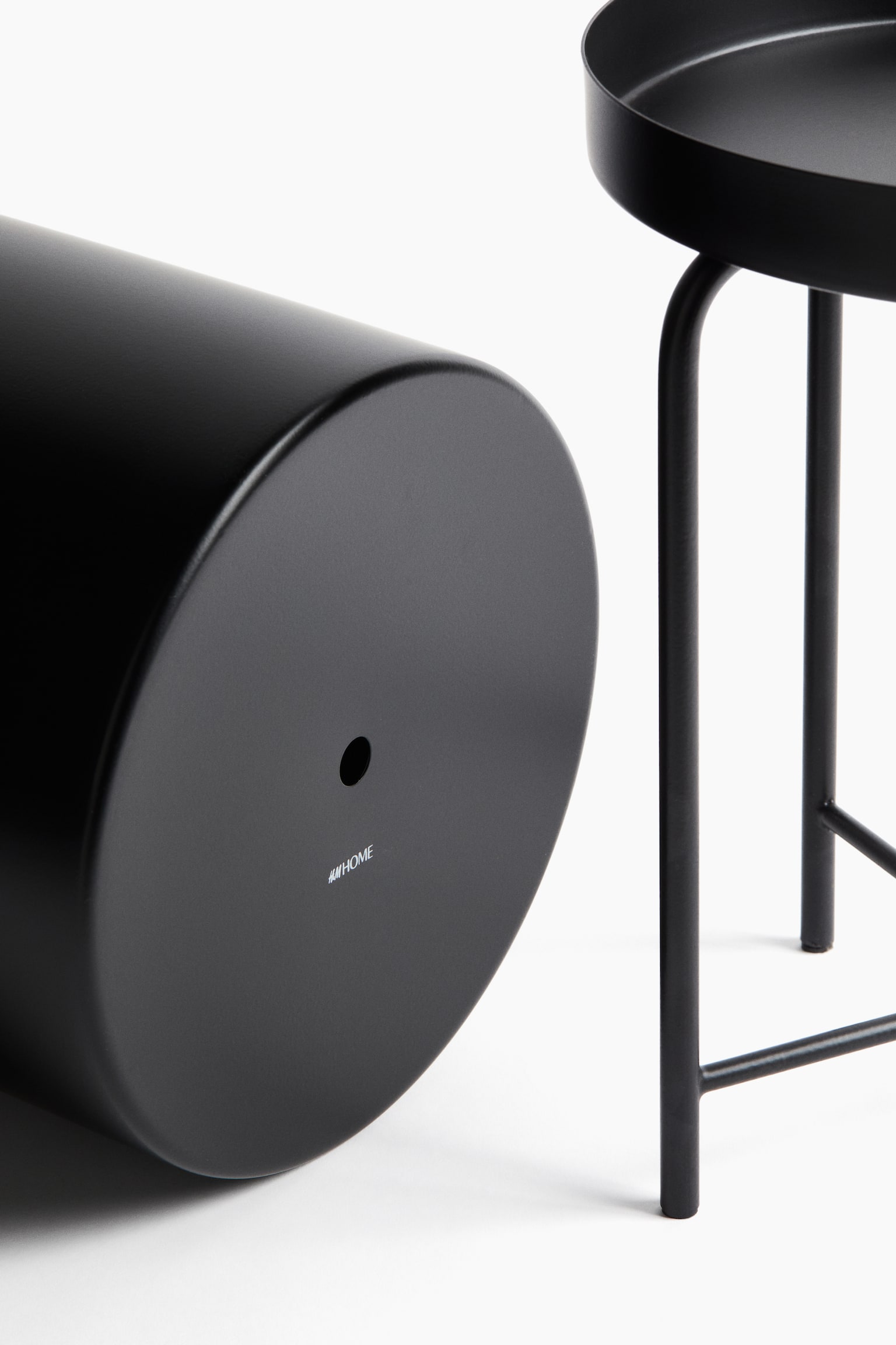 Metal plant pot on a stand - Black - 4