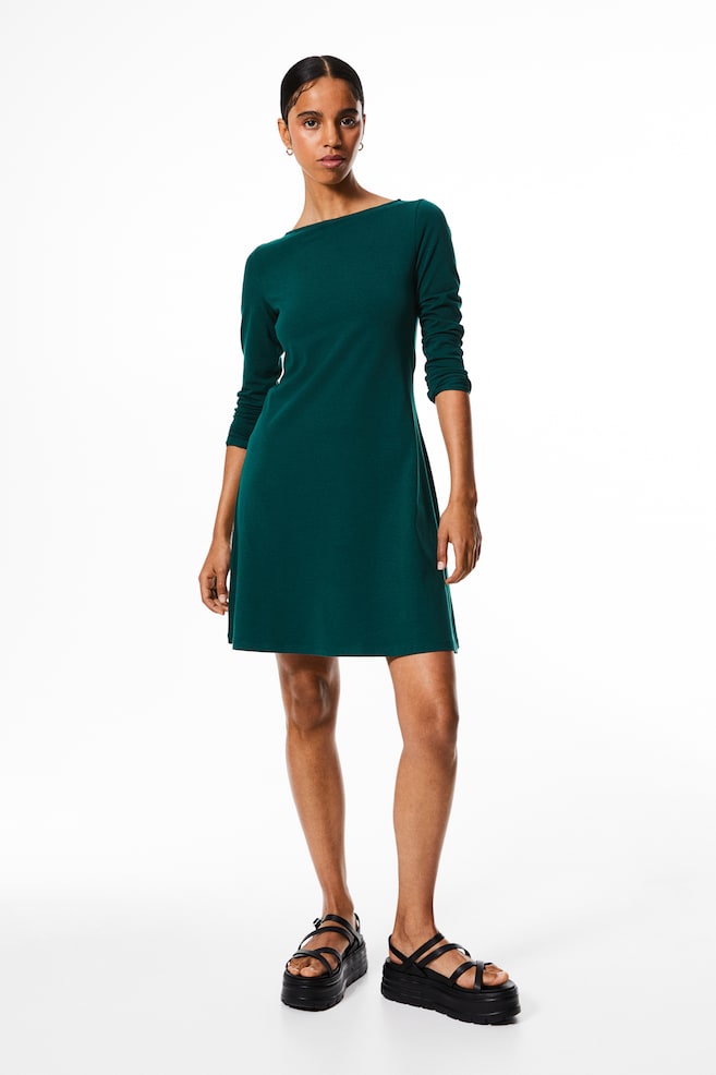 Trikåklänning med utställd kjol - Mörkgrön/Ljusgrå/Svart/Ljusgråmelerad - 2