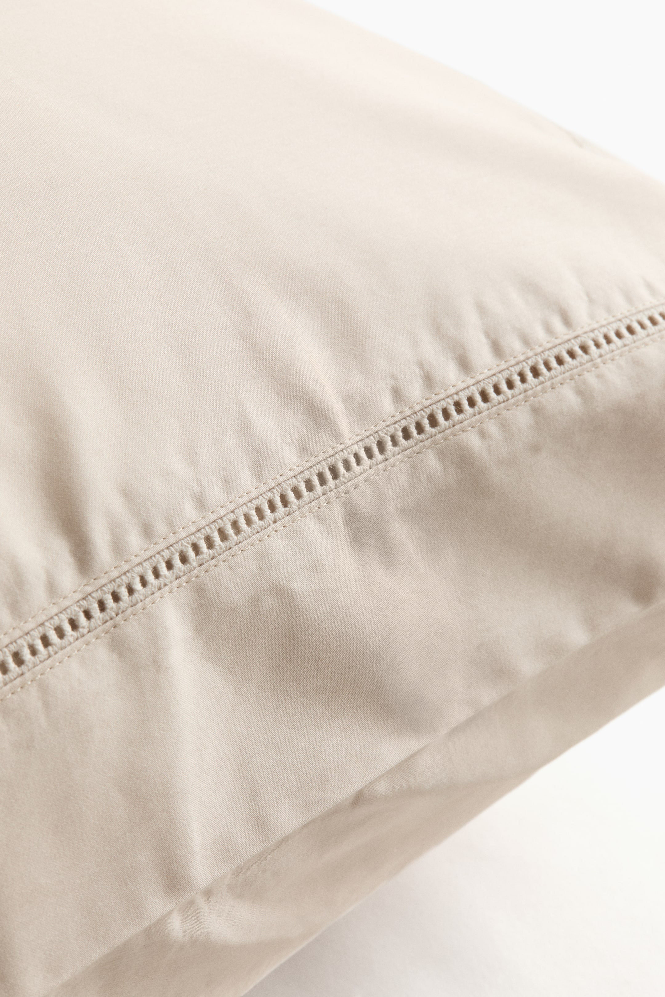 View larger image: Egyptian Cotton Pillowcase - Light beige - Home All | H&M US 4