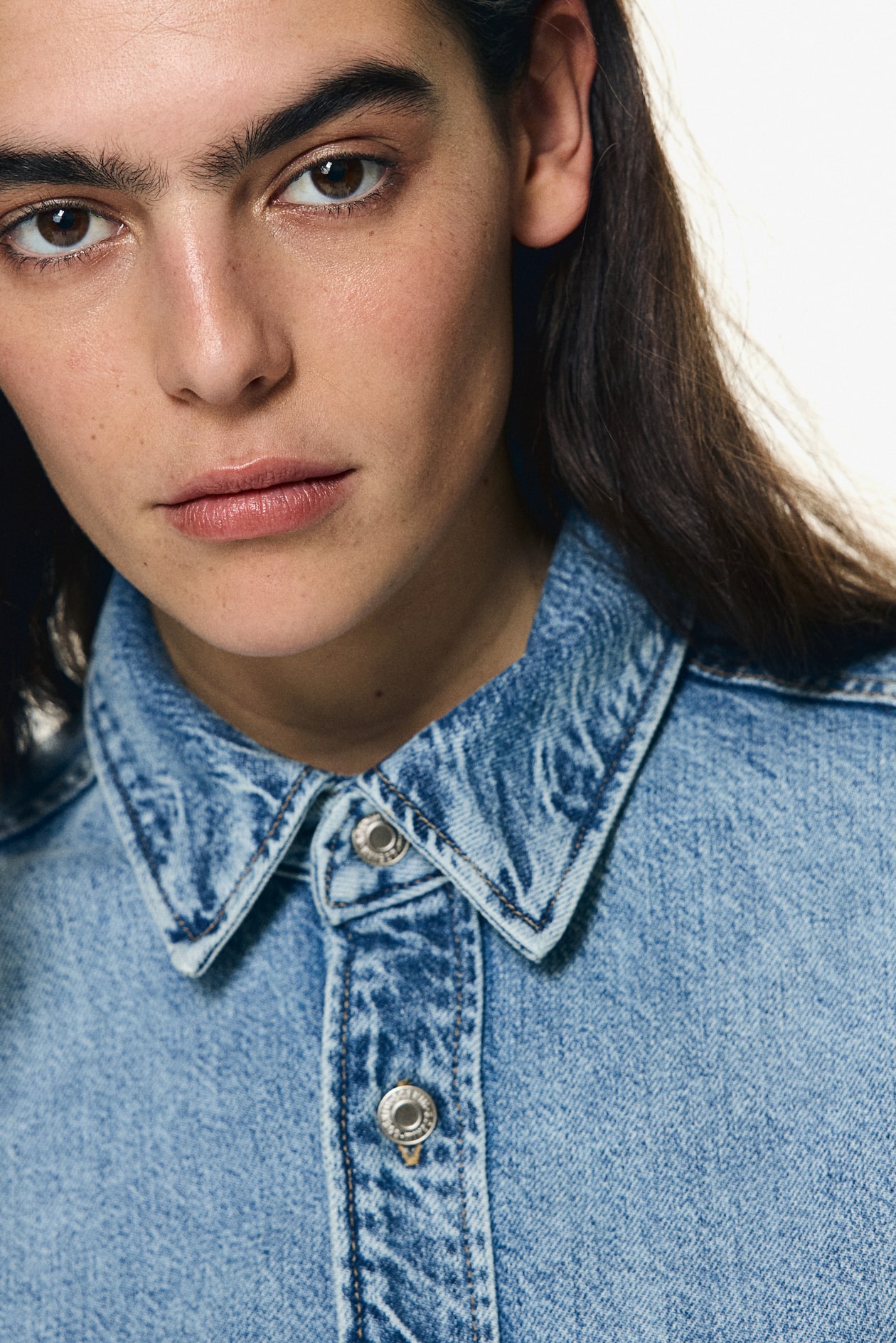 Feather Soft Oversized Denim Shirt - Light denim blue - Ladies | H&M US