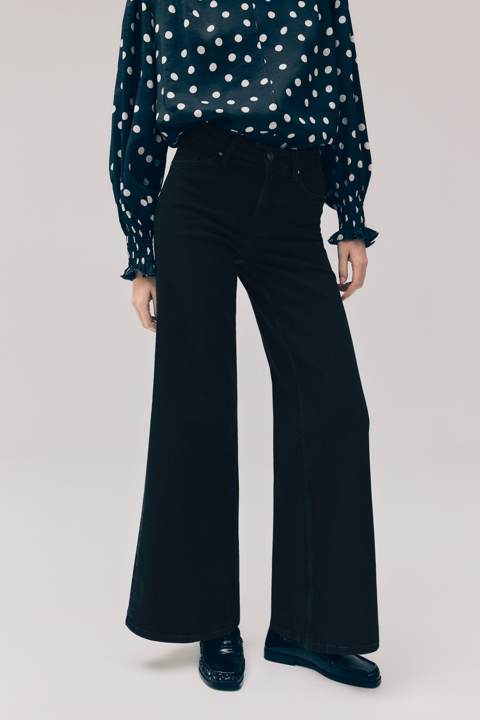 Wide High Jeans - Denimsvart/Mörkblå/Tvättad denimblå/Ljus denimblå - 3