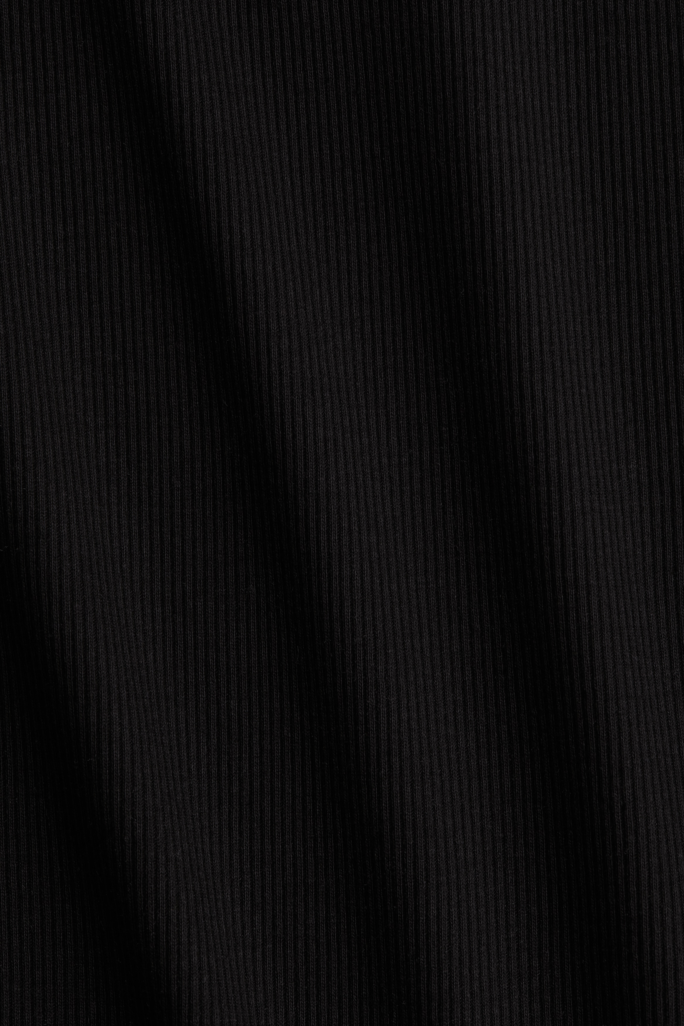Ribbed boat-neck top
