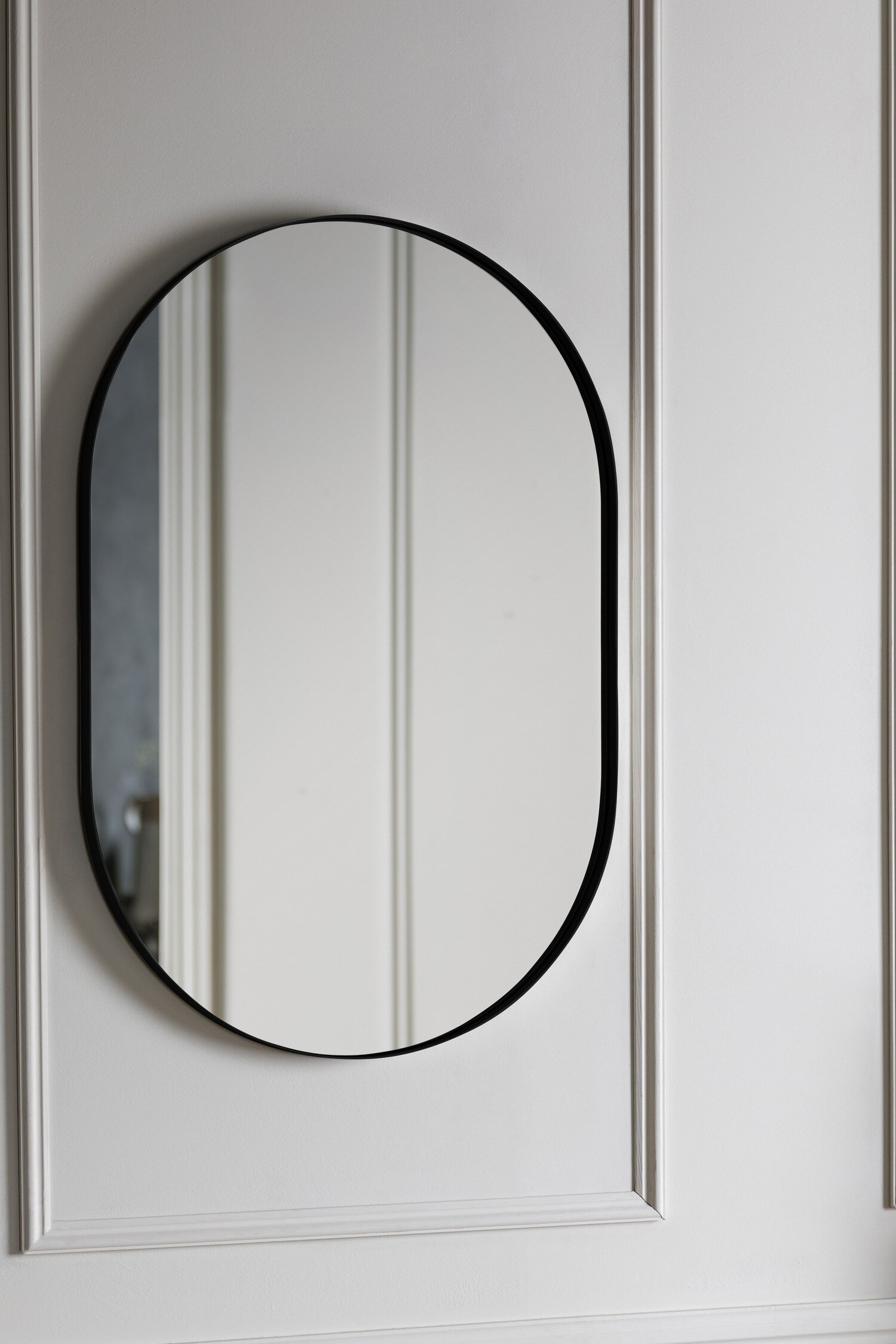 Metal Edge Ellipse Oval Mirror 60 X 90cm - Black