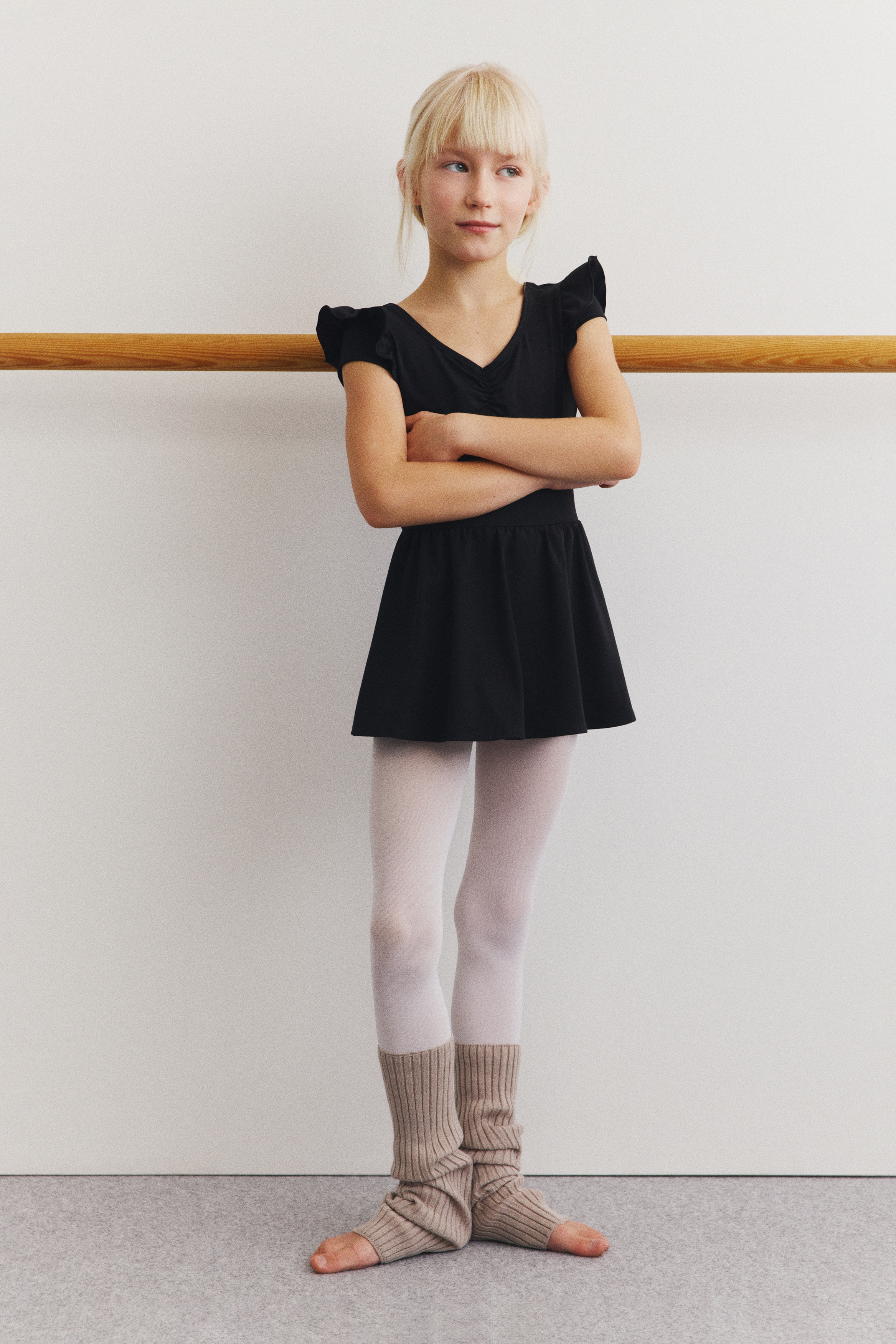 Costum de sport cu fustă - Negru/Roz-deschis