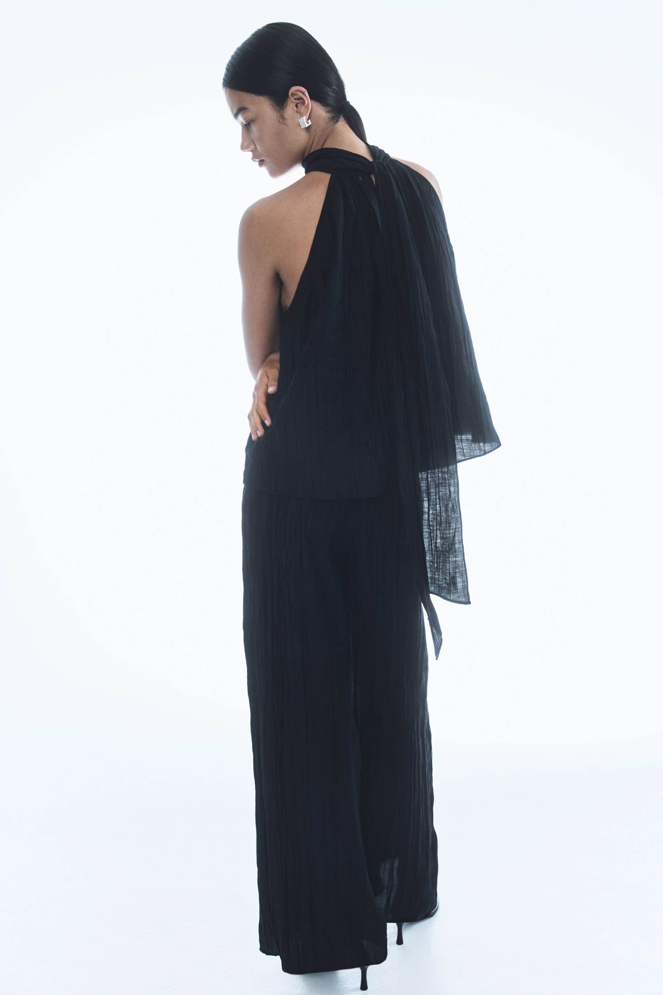 View larger image: Crinkled Pants - Black - Ladies | H&M AU 4