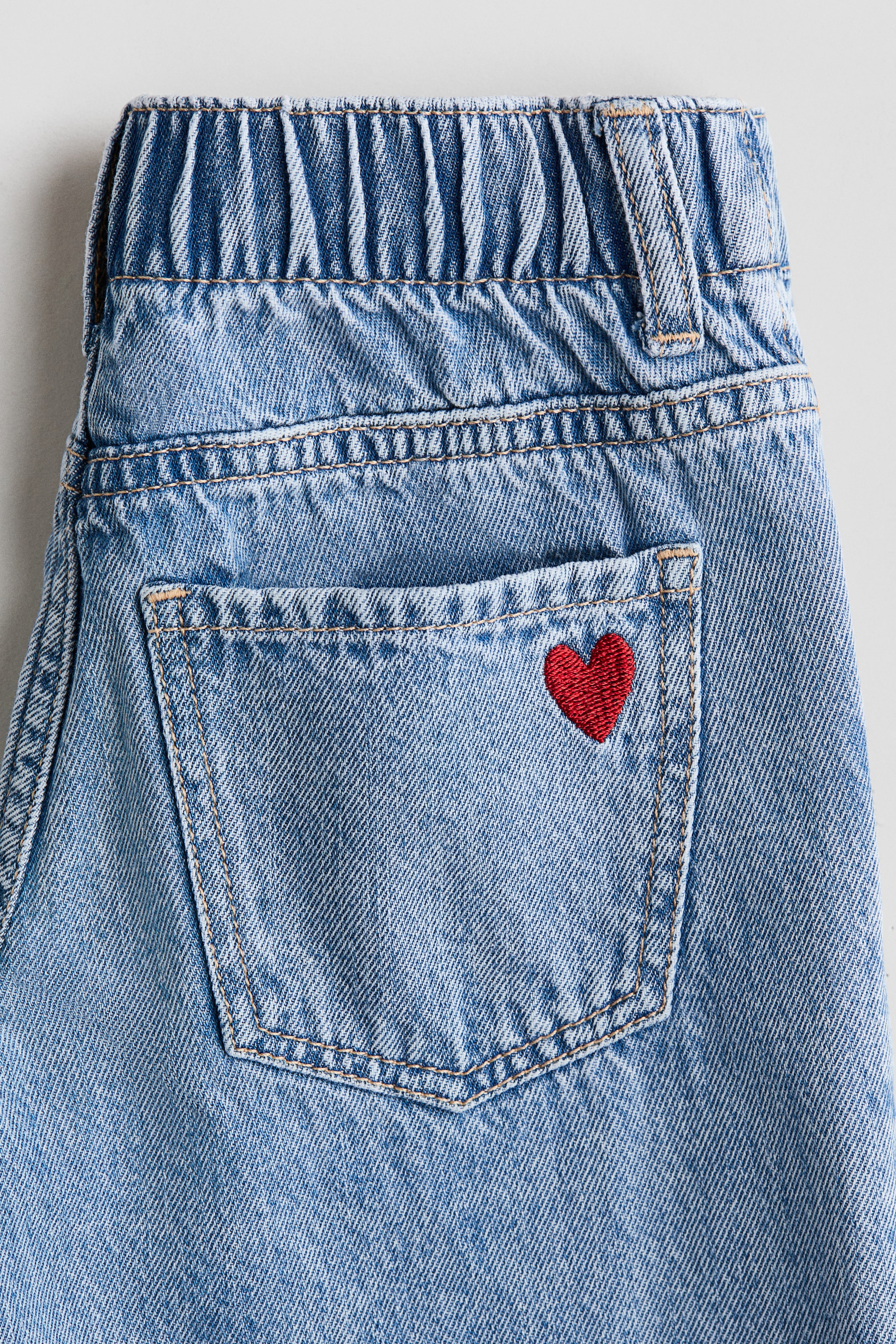 Jean à jambes larges avec motifs