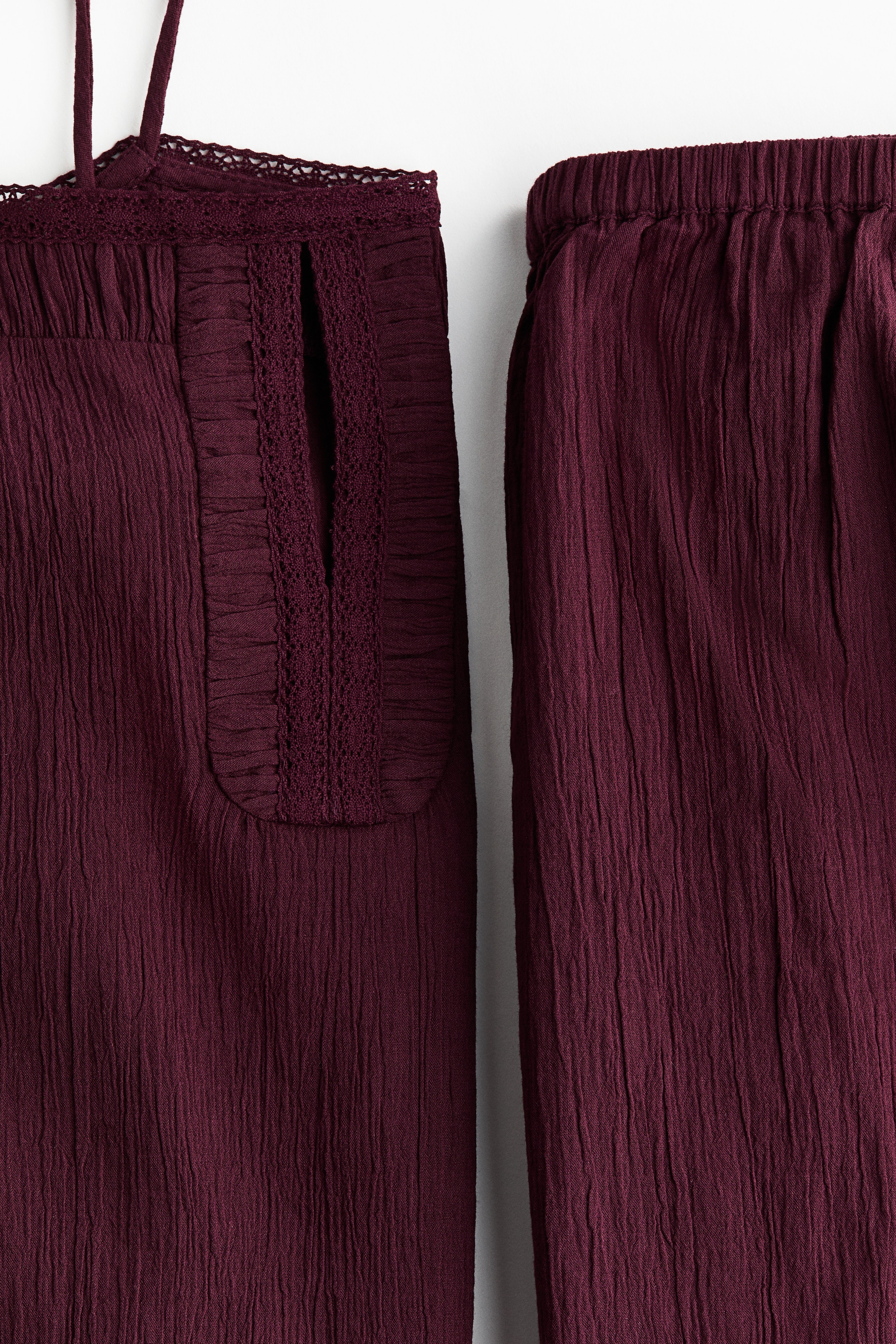 Lace-trimmed cotton pyjamas