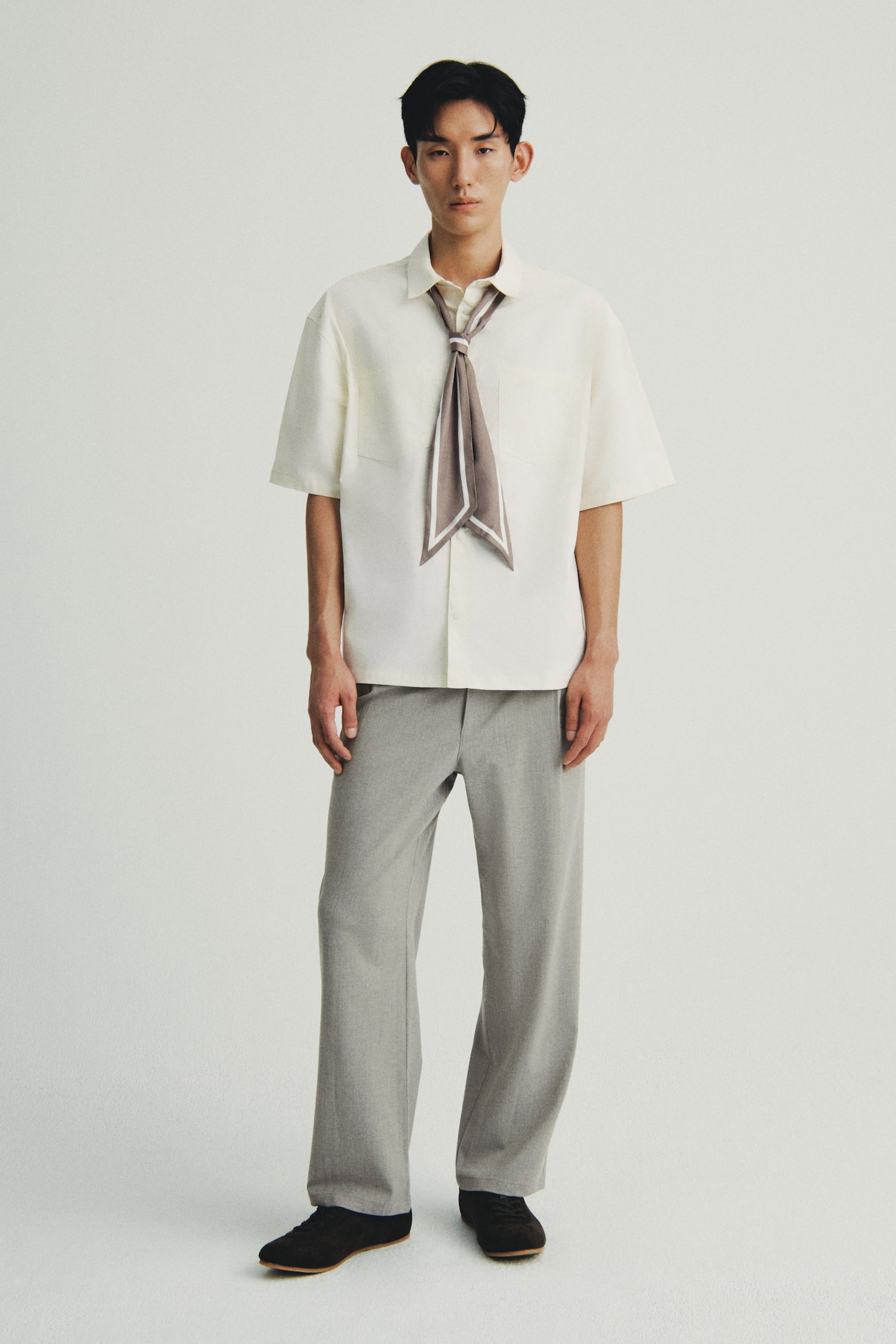 Loose Fit Trousers - Màu be khói/Màu đen - 2