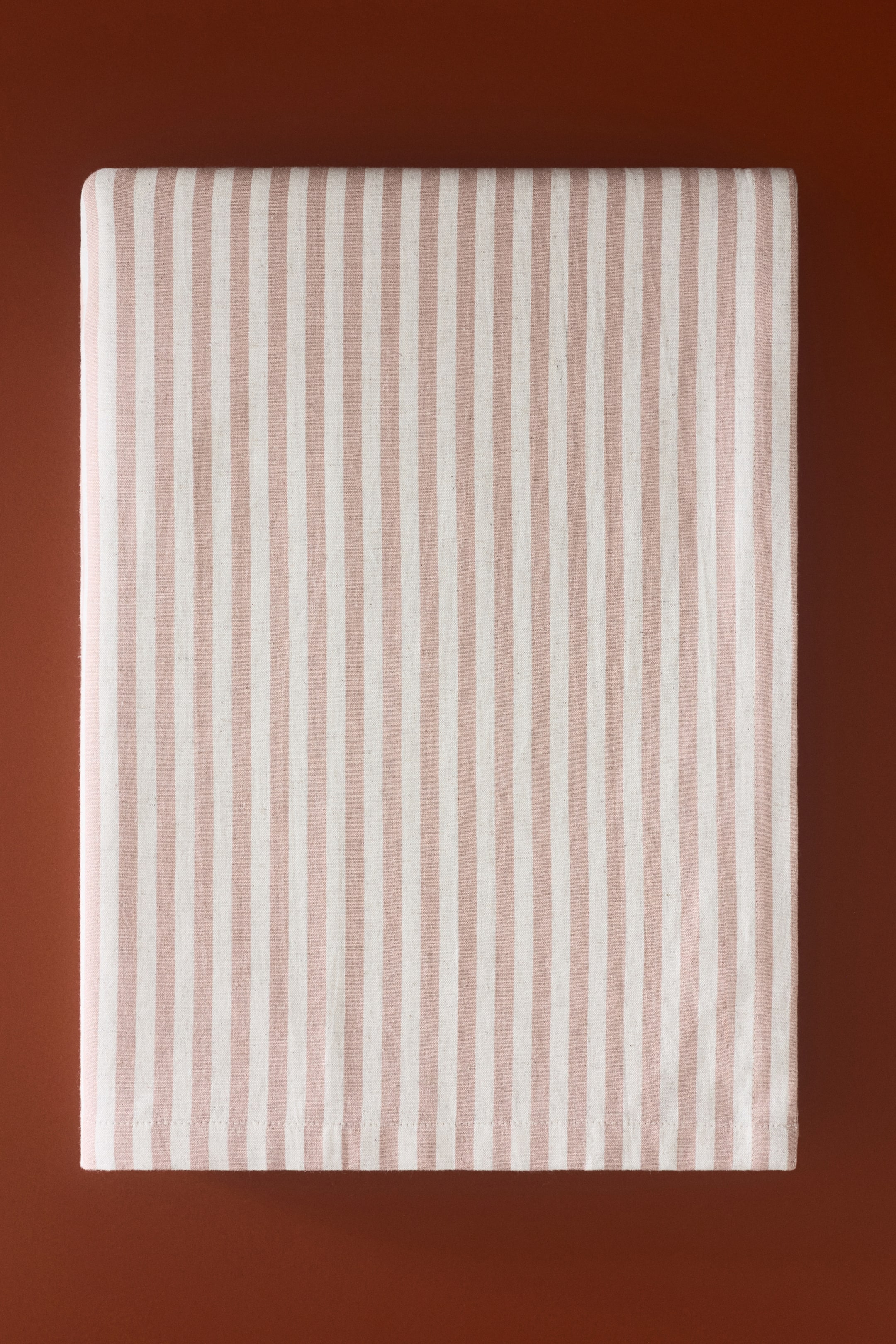 拡大画像を表示: リネンブレンドテーブルクロス - Light pink/Striped - Home All | H&M JP 1