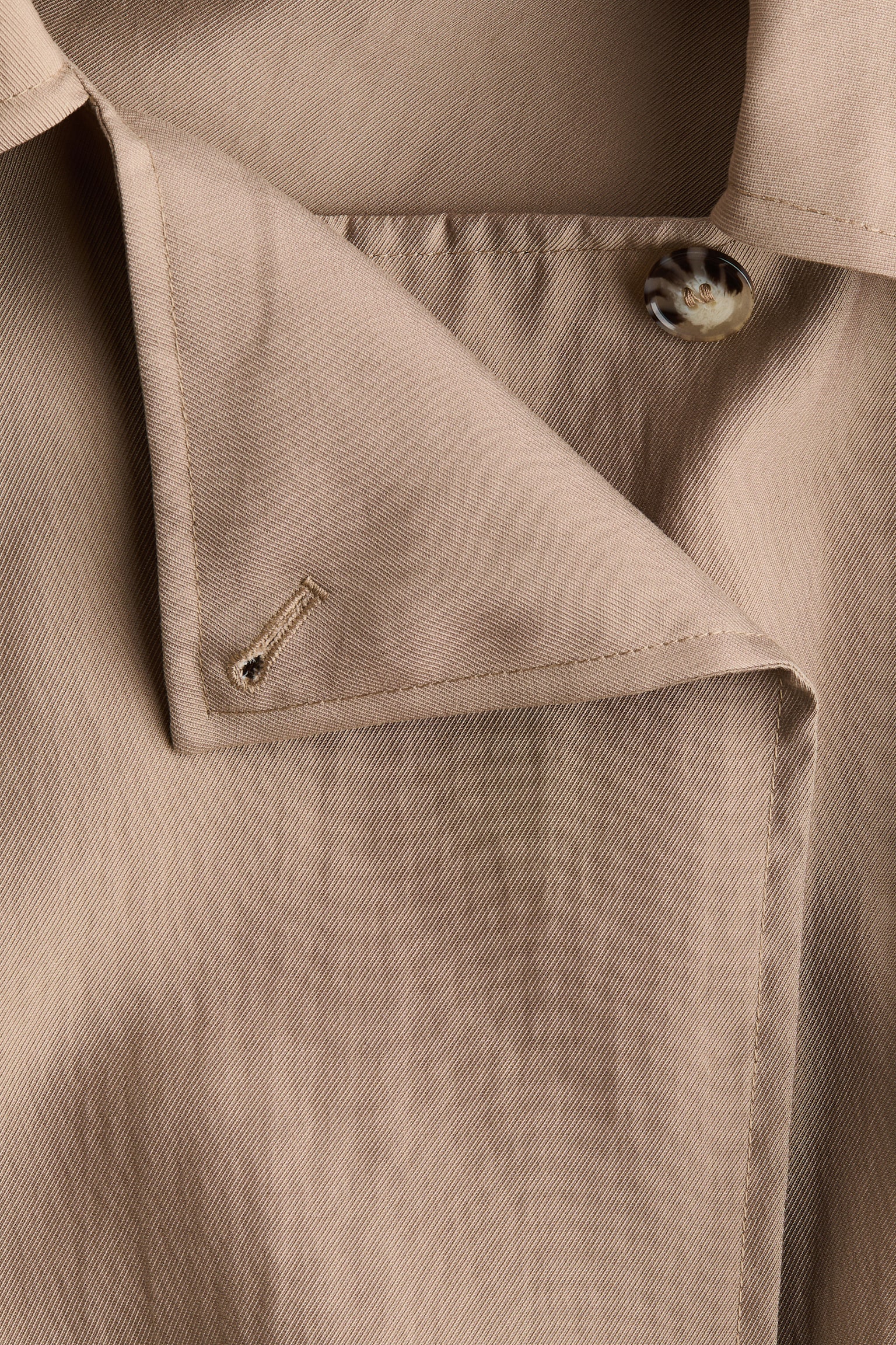 Женское пальто H&M Short Lyocell-Blend Trench, цвет: Бежевый — фото 7