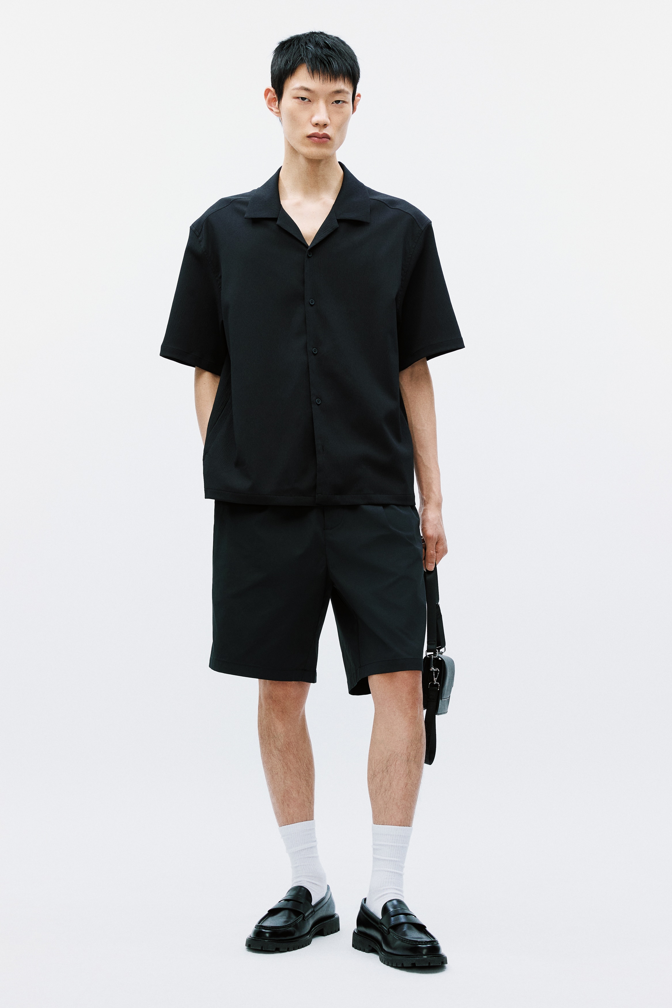 Loose-Fit Resort Shirt - Black/Light dusty green