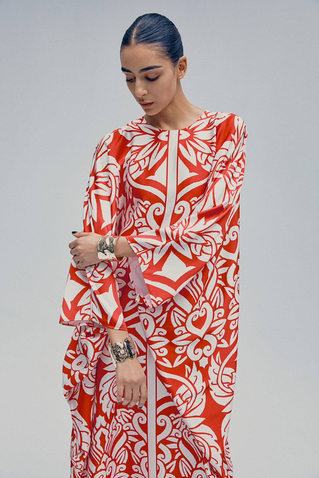 Vestido caftán de satín Rojo vivo/Diseño Ladies H&M MX