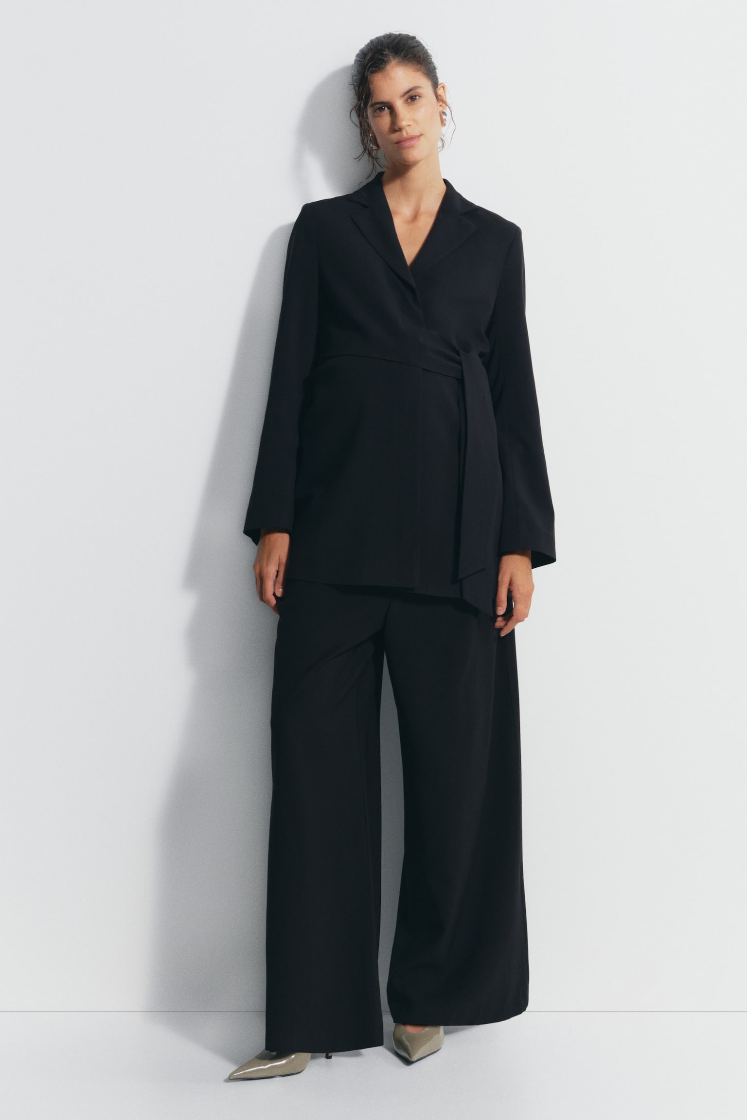 Женская куртка H&M Mama Tie-Belt, цвет: Чёрный — фото 4