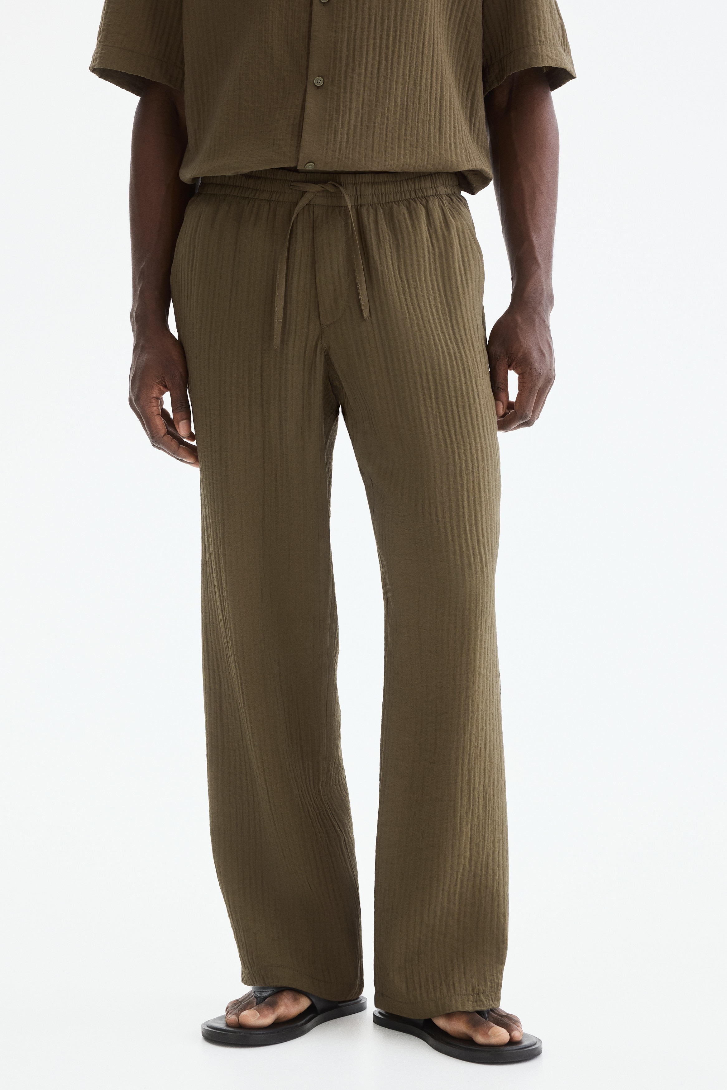 Relaxed Fit textured trousers