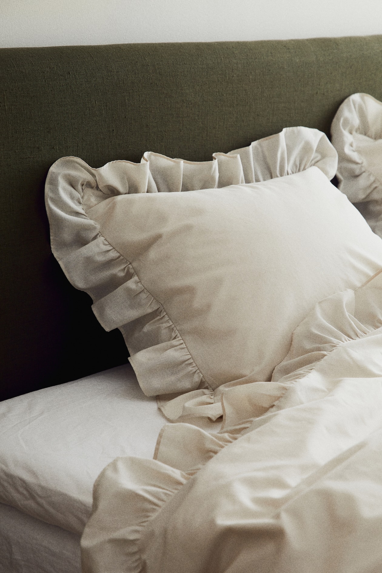 Parure de couette volantée lit simple - Beige clair - Home All | H&M FR