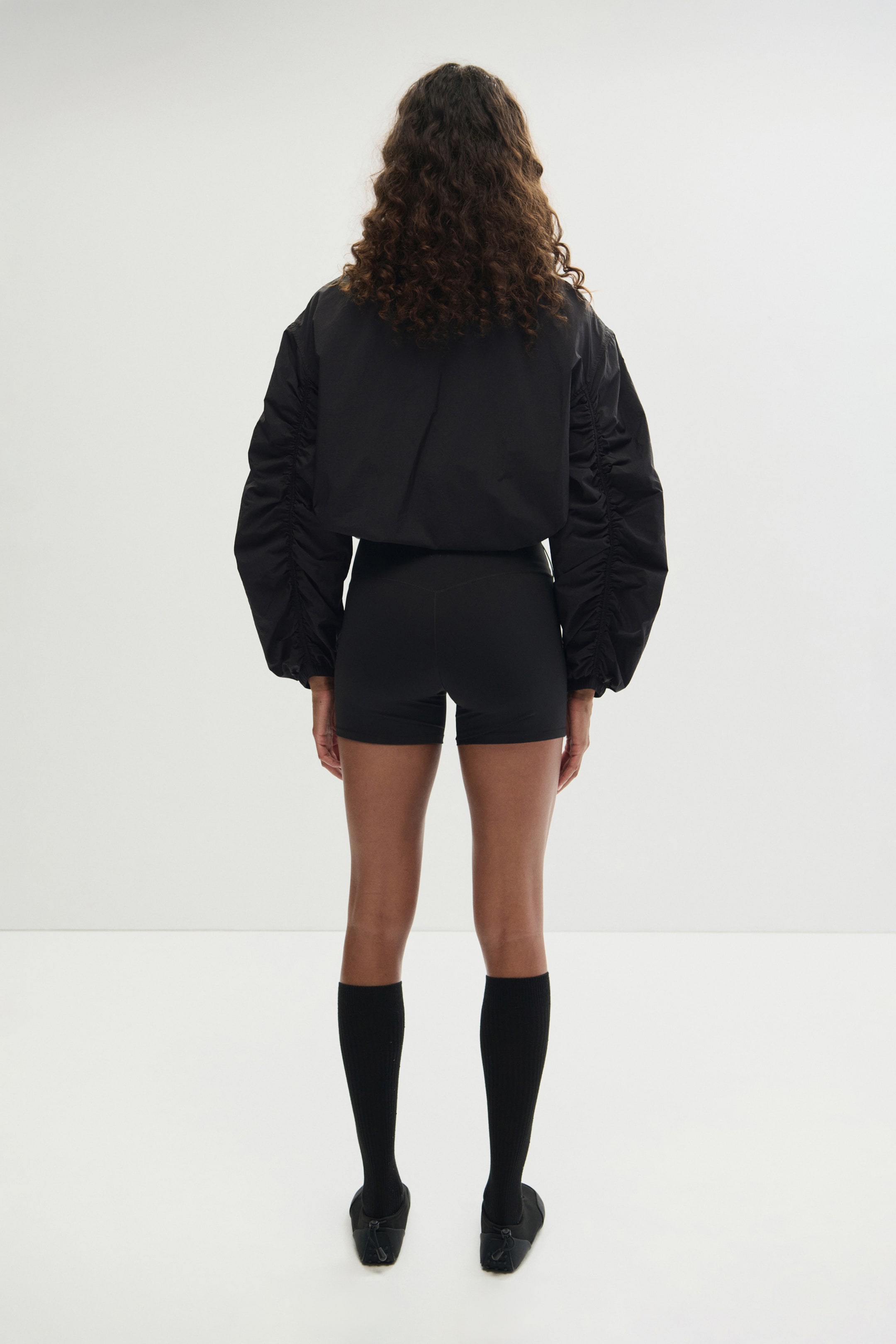 Женские куртки H&M Activewear Jacket — фото 6