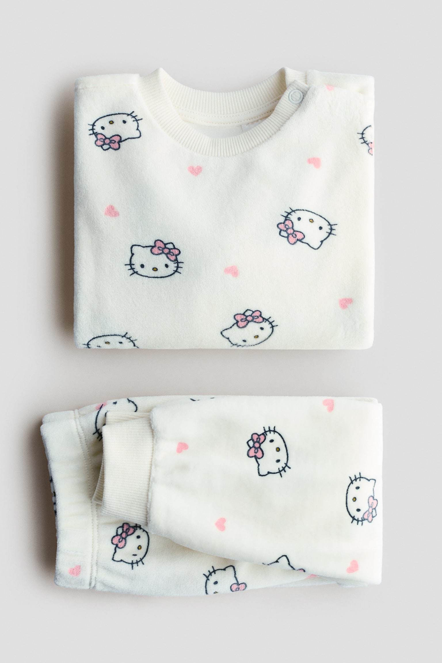 Desenli Velur Pijama Takımı - Beyaz/Hello Kitty/Şeftali rengi/Minnie Mouse/Açık mavi/Mickey Mouse - 2