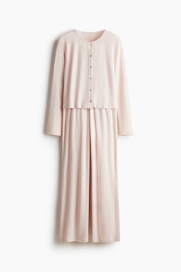 Pyjamas i pointelletrikå