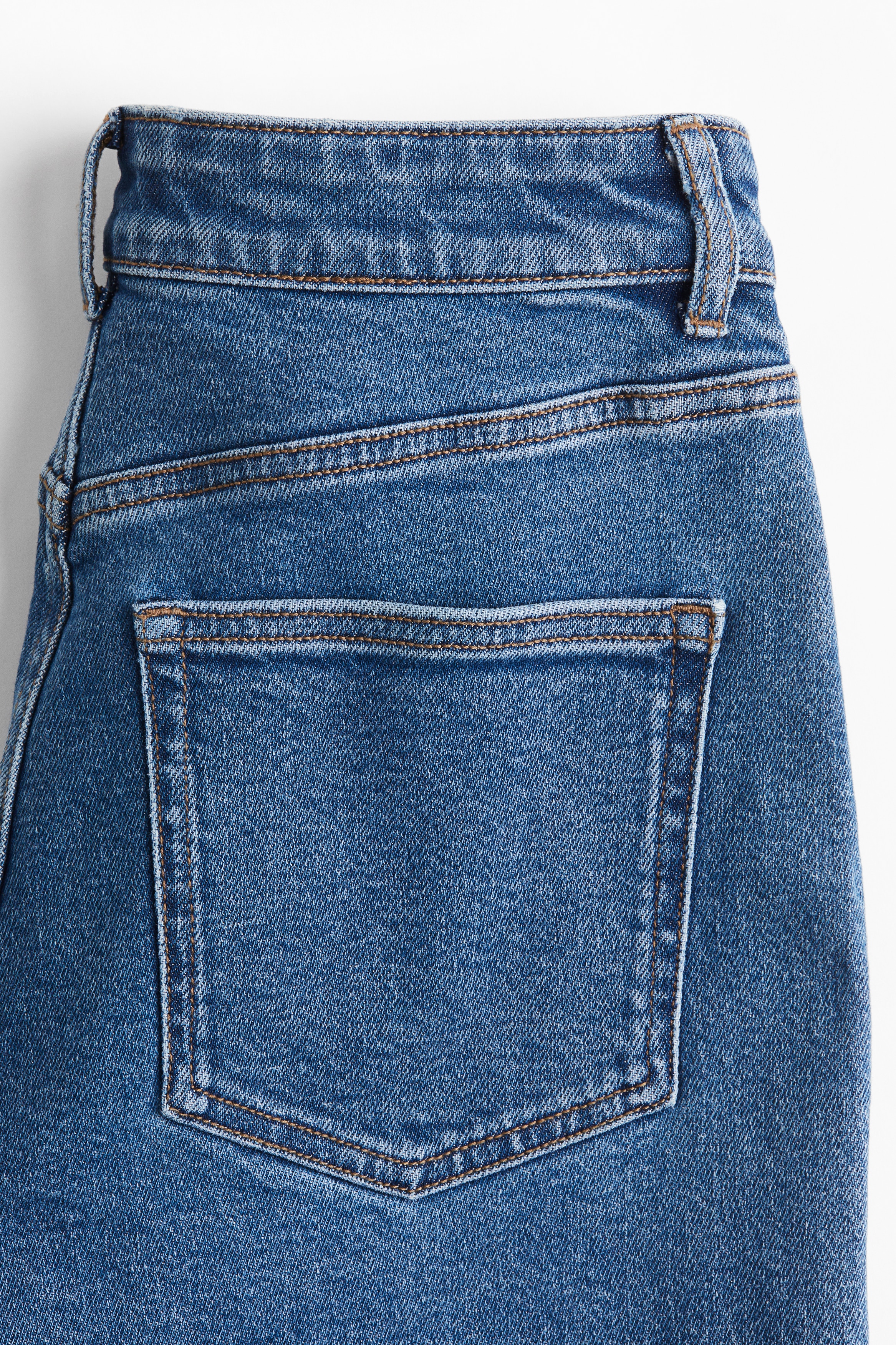 Tapered jeans